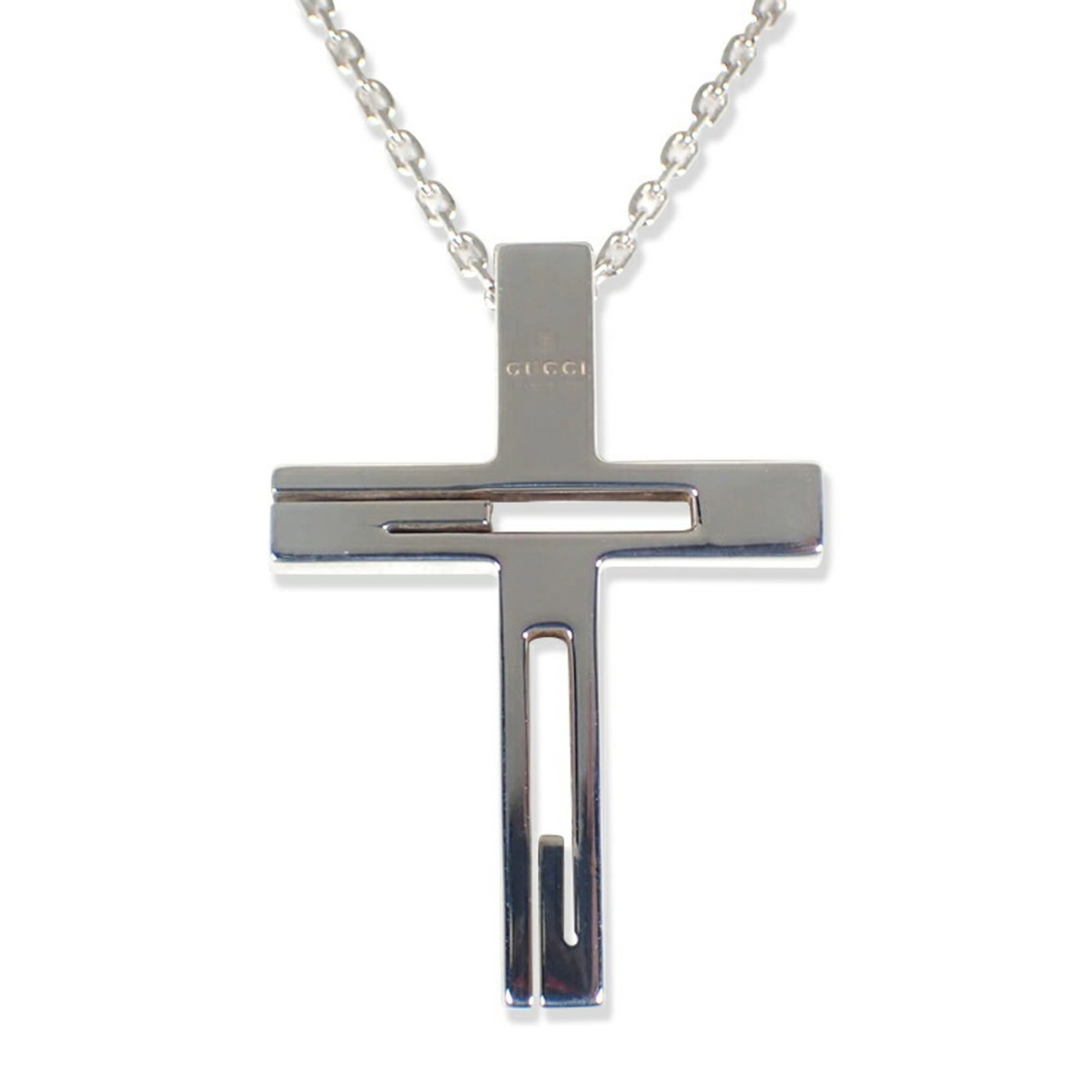 Branded Cross G Pendant Necklace Gucci 925: Branded Cross G Pendant Necklace Gucci 925 Branded Gucci cross g pendant necklace in silver 925, featuring a 58 cm adjustable neck circumference and a 22.1mm x 19.3mm pendant size. This used item