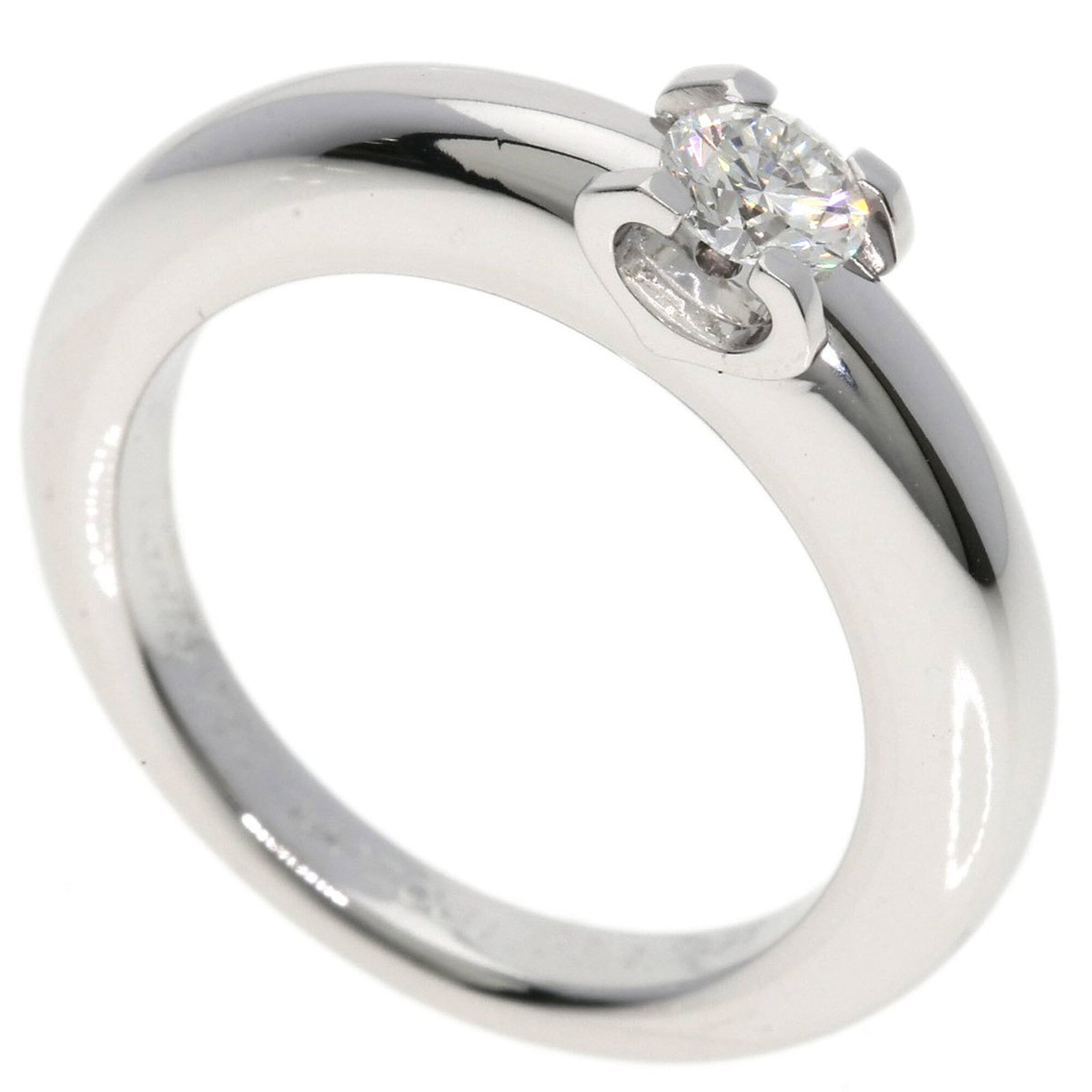 White Gold Cartier Band Ring 18K: White Gold Cartier Band Ring 18K White Gold Cartier Band Ring 18K features an 18k white gold band with a classic design. The ring bears a few traces of usage, some scratches and dirt, but remains in v