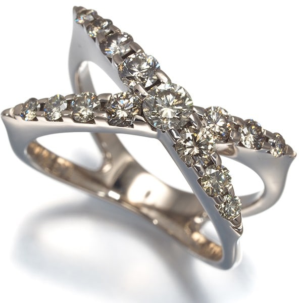 Kashikey Ring Diamond 1.00Ct Naked Us7 18K 750 Brown Gold: Kashikey Ring Diamond 1.00Ct Naked Us7 18K 750 Brown Gold Kashikey's Naked Us7 ring showcases a stunning 1.00ct diamond set in 18k brown gold, creating a sophisticated and elegant design that highligh