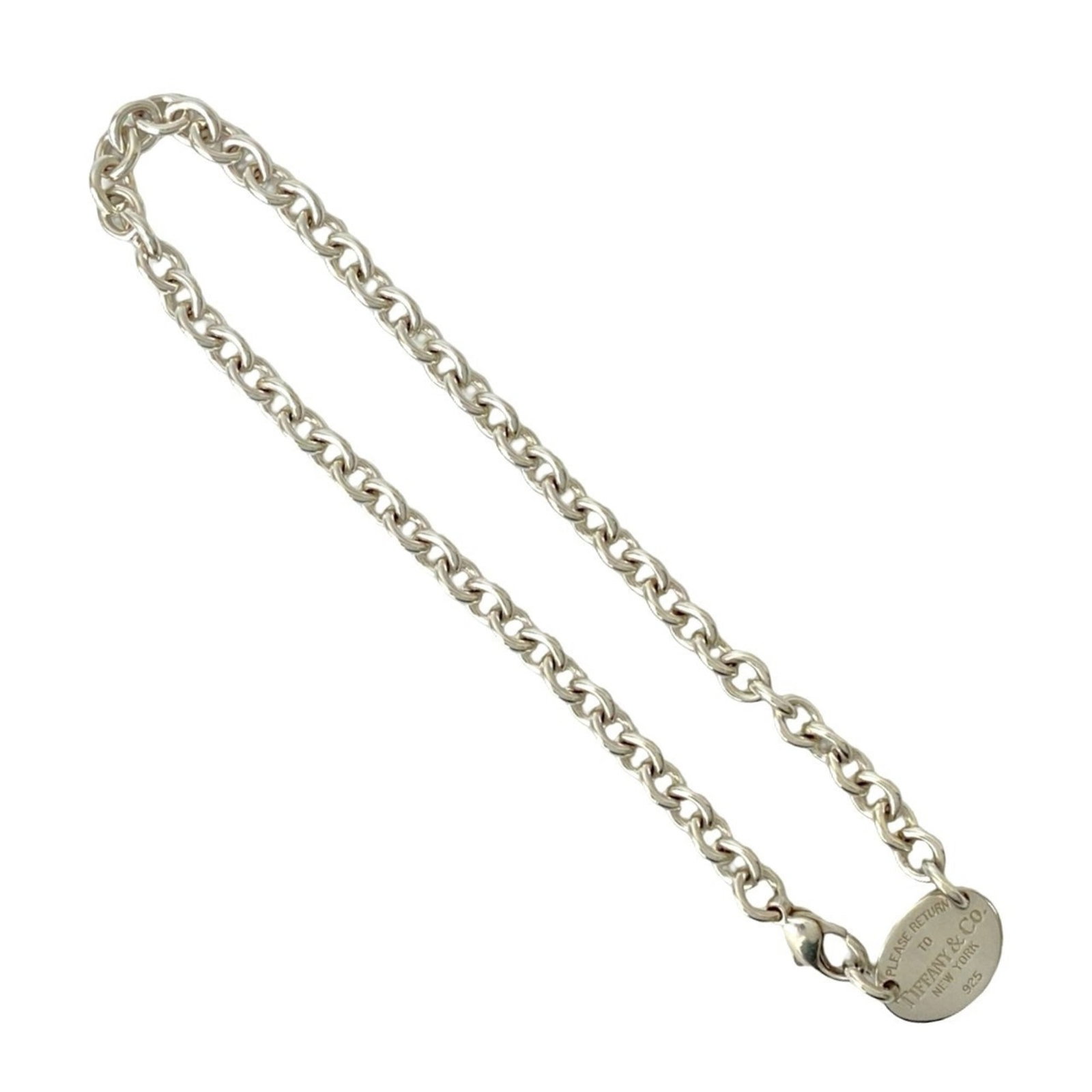 Tiffany & Co. Tiffany Return To Oval Necklace 925 Sterling Silver Chain Pendant Choker 22990: Tiffany & Co. Tiffany Return To Oval Necklace 925 Sterling Silver Chain Pendant Choker 22990 Tiffany & Co.'s iconic Tiffany Return To Oval Necklace boasts a timeless design, featuring a stunning 925 s