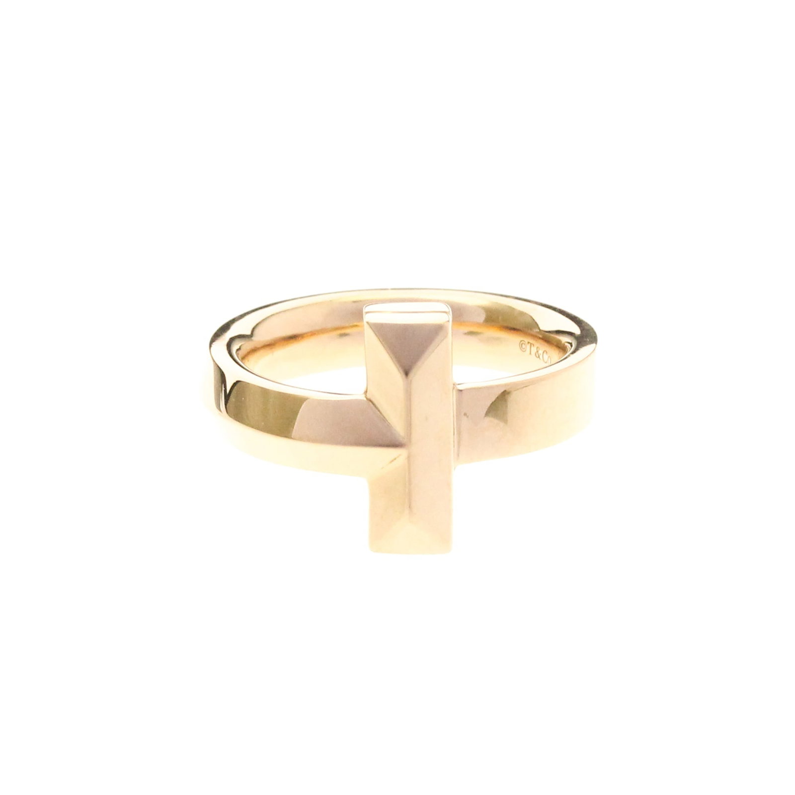 Pink Gold Ring Band Tiffany: Pink Gold Ring Band Tiffany Pink Gold Ring Band Tiffany, a fashion statement piece made from 18K pink gold, features a sleek design with a width of 4.5mm and weighs 11.8g. This used ring band is in