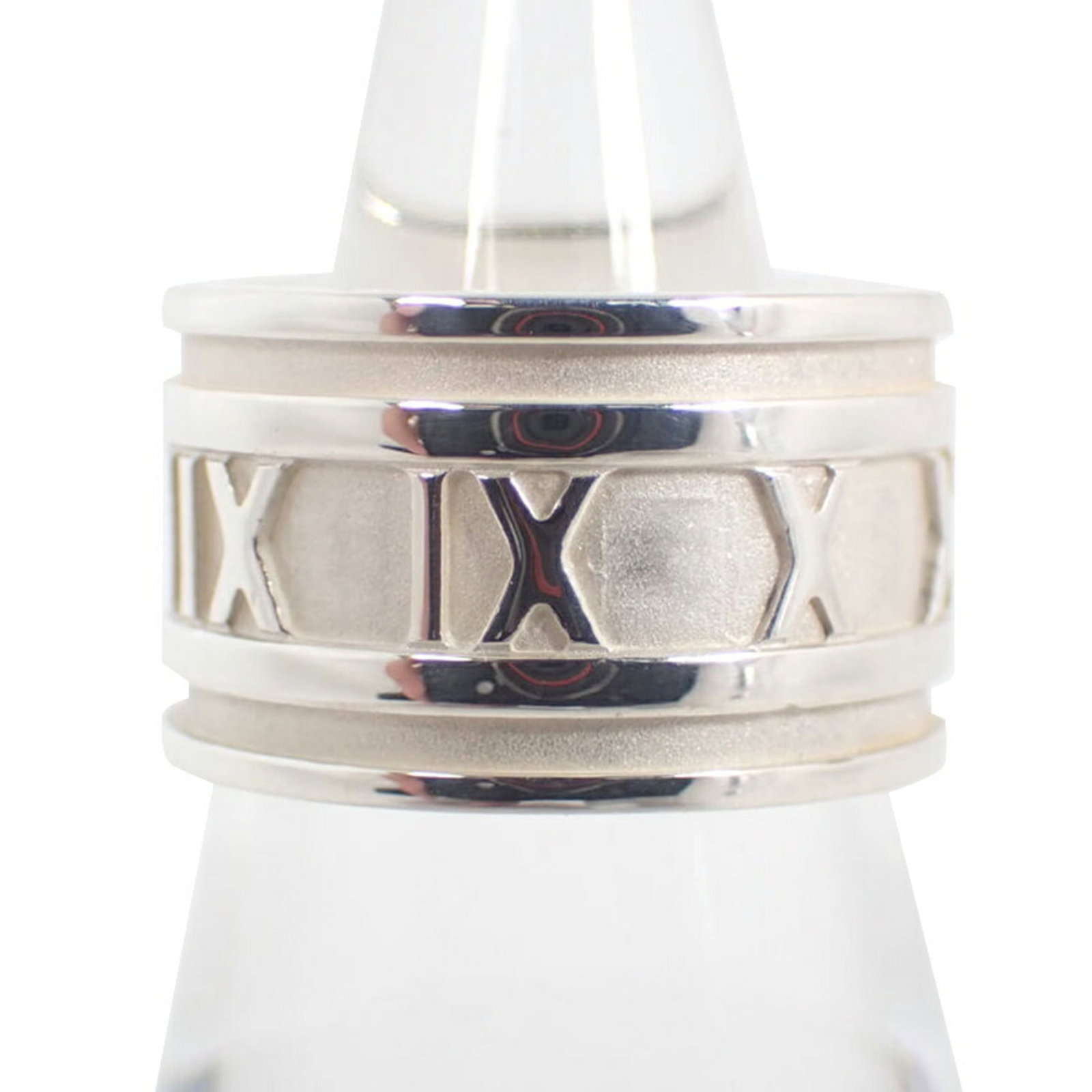 Sterling Silver Ring Tiffany Band: Sterling Silver Ring Tiffany Band Sterling Silver Ring Tiffany Band - A Like New Condition Women's Band with Minimal Signs of Wear. This 925 Sterling Silver ring features a classic design, bearing a s