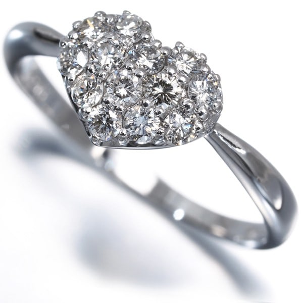 Vendome Ring Diamond 0.39Ct Paved Heart Us6-6.25 18K 750 White Gold: Vendome Ring Diamond 0.39Ct Paved Heart Us6-6.25 18K 750 White Gold The Vendome Ring features a stunning 0.39Ct pave diamond set in an 18k white gold heart-shaped band, showcasing the beauty of natura