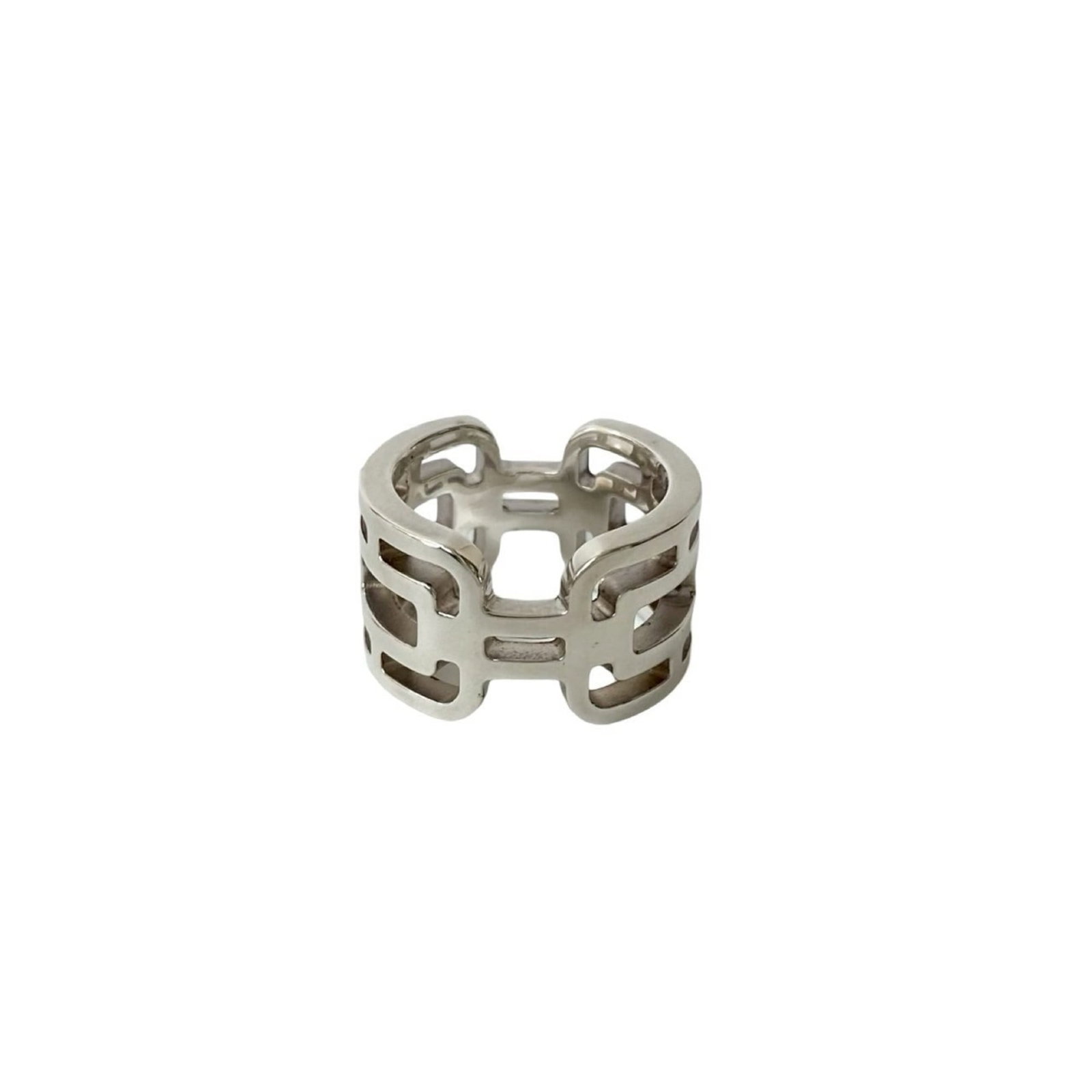 Ring Hermes Silver Band 925: Ring Hermes Silver Band 925 Silver band ring from Hermes, made from high-quality silver (925). The ring bears signs of previous use with minor scratches and dirt, but remains in good condition. A clas