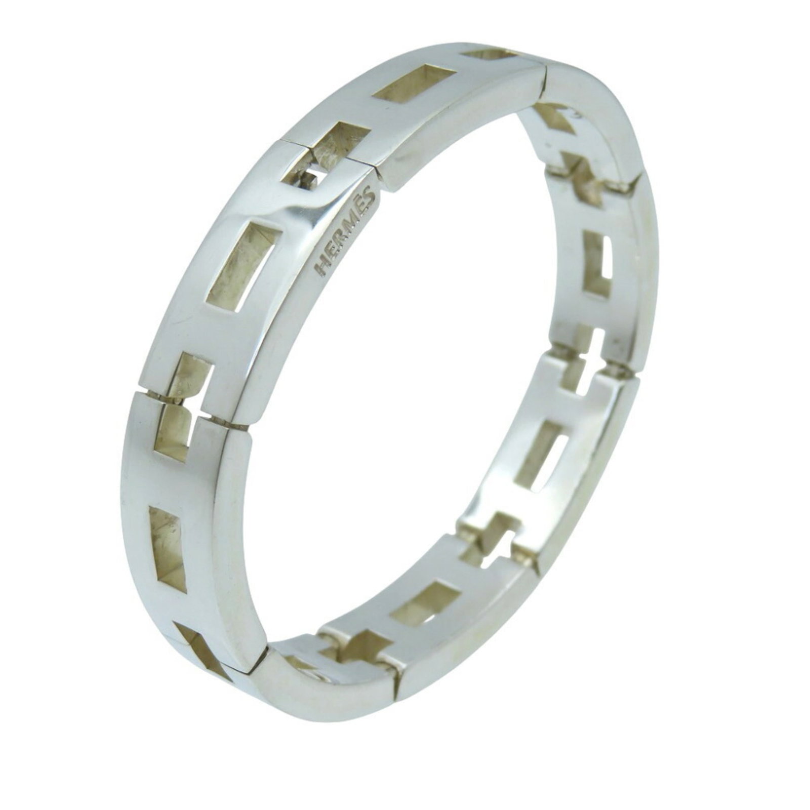 Silver Charm Bracelet 925 by Hermes: Silver Charm Bracelet 925 by Hermes Silver Charm Bracelet 925 by Hermes features a unique charm design in sterling silver, measuring 16.5cm in length and weighing 54.9g. This vintage charm bracelet bo
