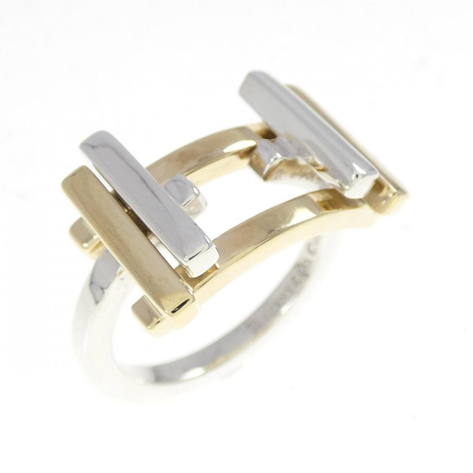Tiffany Band Ring Silver 925 Yellow Gold (18K): Tiffany Band Ring Silver 925 Yellow Gold (18K) Silver 925 Yellow Gold (18K) band ring from Tiffany, featuring a classic design with a few traces of usage visible. The item shows some scratches and dir