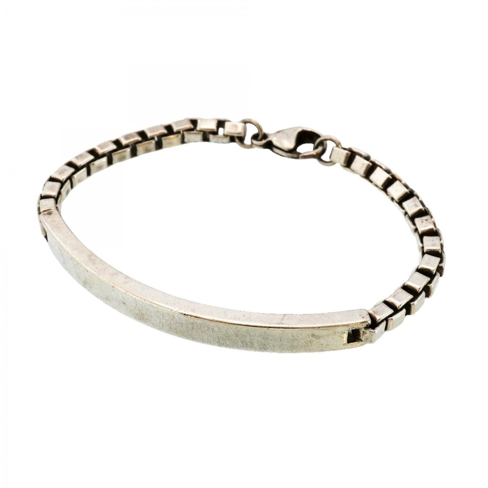 Charm Tiffany Bracelet 925 Silver: Charm Tiffany Bracelet 925 Silver Charm Tiffany Bracelet 925 Silver features a silver chain with a charm, made from high-quality 925 sterling silver. The bracelet measures 15.5cm in length and shows s