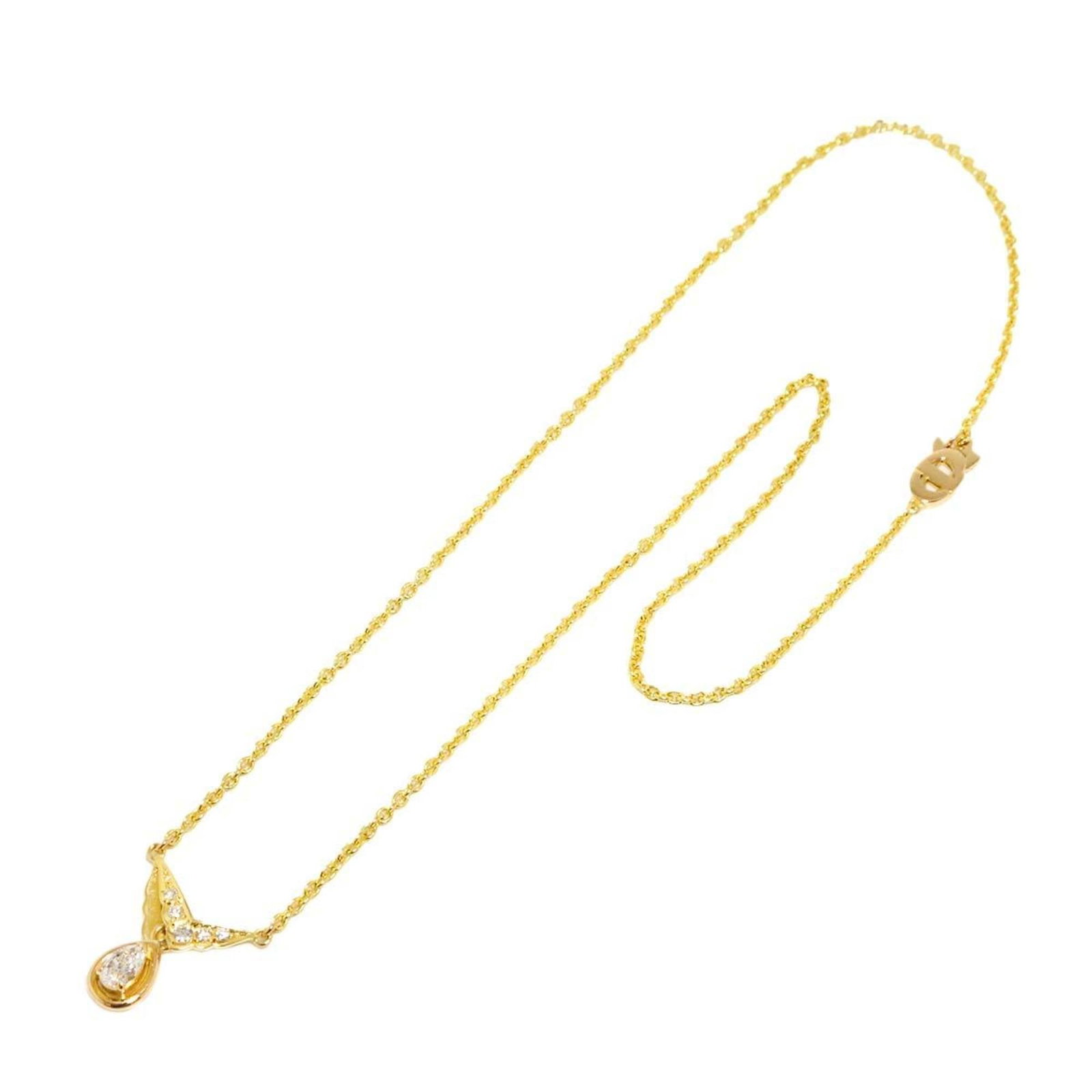 Christian Dior Diamond Necklace 0.33 Ct (0.09 Ct) 40Cm 18K Yellow Gold (750): Christian Dior Diamond Necklace 0.33 Ct (0.09 Ct) 40Cm 18K Yellow Gold (750) Christian Dior's iconic diamond necklace boasts a striking 0.33 carat center stone set in 18K yellow gold, measuring 40cm i