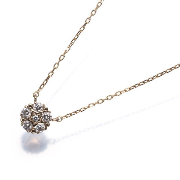 Ponte Vecchio Necklace Diamond 0.07Ct 10K 416 Yellow Gold: Ponte Vecchio Necklace Diamond 0.07Ct 10K 416 Yellow Gold The Ponte Vecchio Necklace showcases a 0.07ct diamond pendant set in 10k yellow gold, bearing the signature of its creator. This elegant neckl