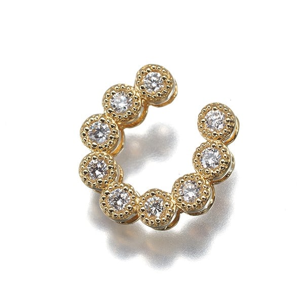 Diamond 0.20Ct Horseshoe Milgrain Pendant 18K 750 Yellow Gold: Diamond 0.20Ct Horseshoe Milgrain Pendant 18K 750 Yellow Gold Yellow gold pendant featuring a natural diamond with milgrain details, showcasing the intricate craftsmanship of 18k metalwork. The