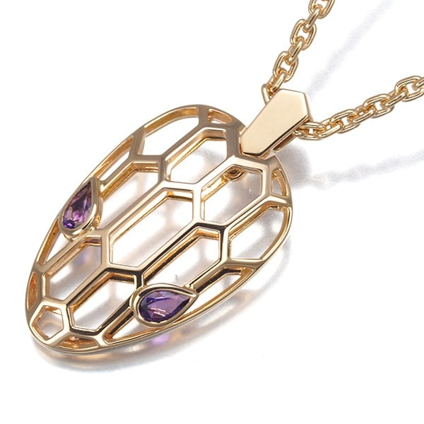 Bvlgari Necklace Amethyst Serpenti 18K 750 Rose Gold: Bvlgari Necklace Amethyst Serpenti 18K 750 Rose Gold Bvlgari's Serpenti collection shines in this exquisite 18k rose gold necklace featuring a natural amethyst main stone. The elegant pendant