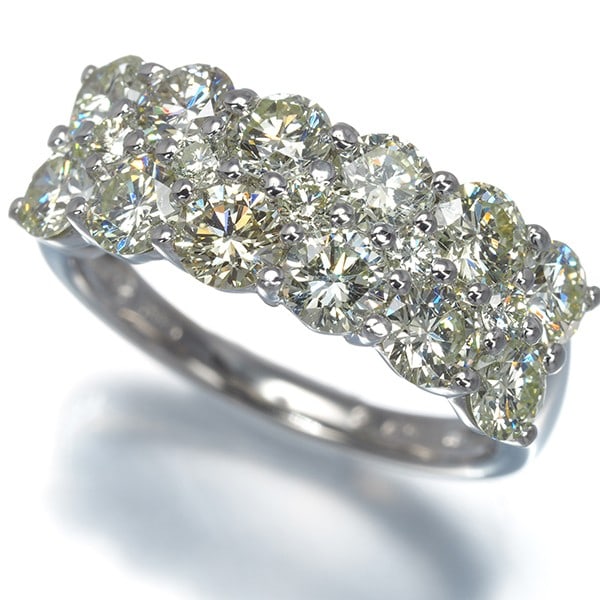 Light Yellow Diamond 2.00Ct Paved Ring 950 Platinum: Light Yellow Diamond 2.00Ct Paved Ring 950 Platinum Light Yellow Diamond Pav? Ring in 950 Platinum. This stunning ring showcases a 2.00ct light yellow diamond pav? set in 950 platinum, creating a