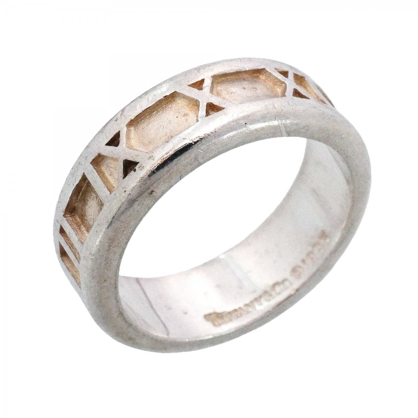 Tiffany Band Ring Silver 925: Tiffany Band Ring Silver 925 Silver 925 Tiffany Band Ring, Us Size 6.5, in good condition with traces of usage and minor scratches. This band ring features a silver 925 material and bears the Tiffany 