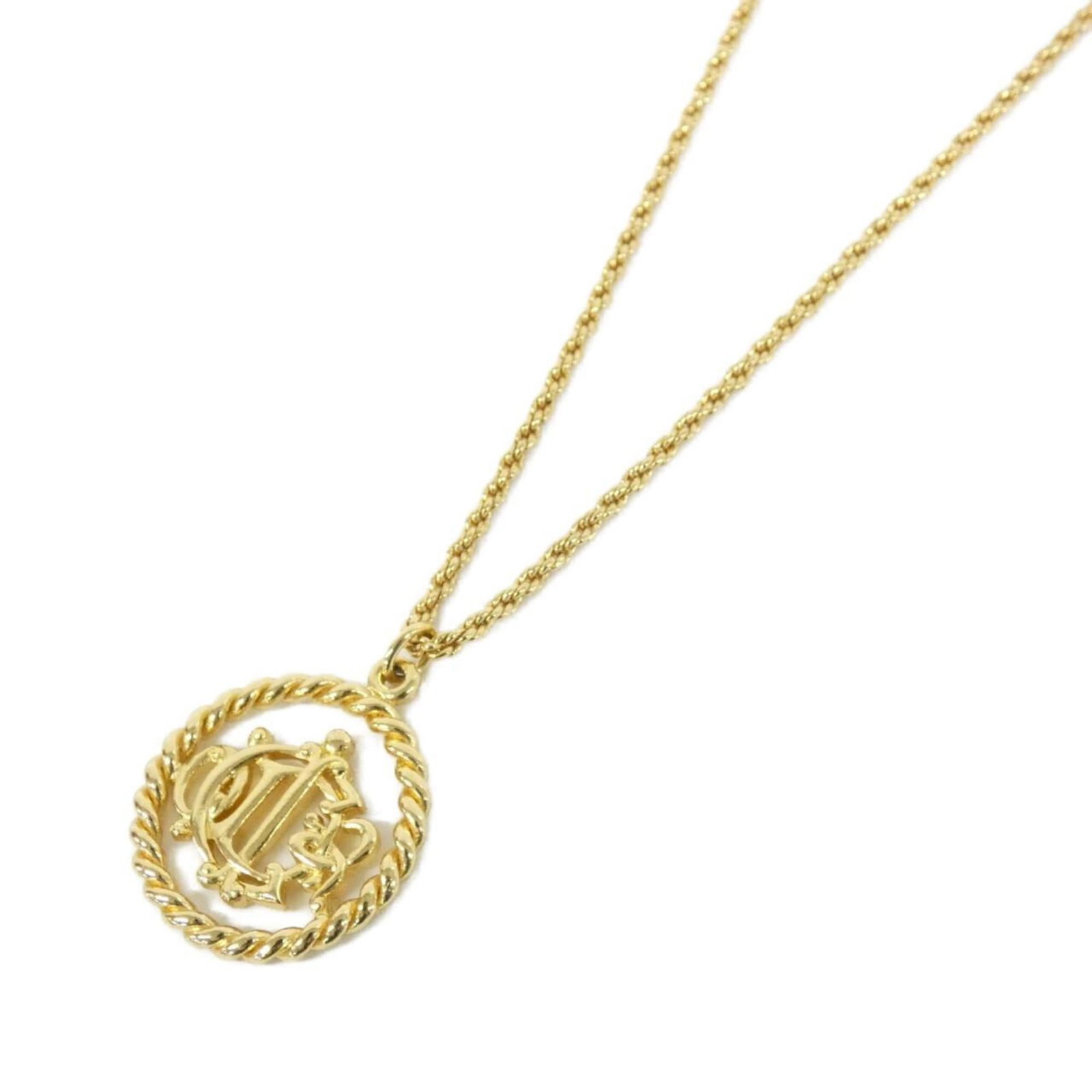 Christian Dior Necklace: Christian Dior Necklace Gold Christian Dior Necklace with 28mm x 24mm Pendant, suitable for neck circumferences of 40 cm - 45 cm. The necklace bears a few traces of usage and some scratches / dirt,