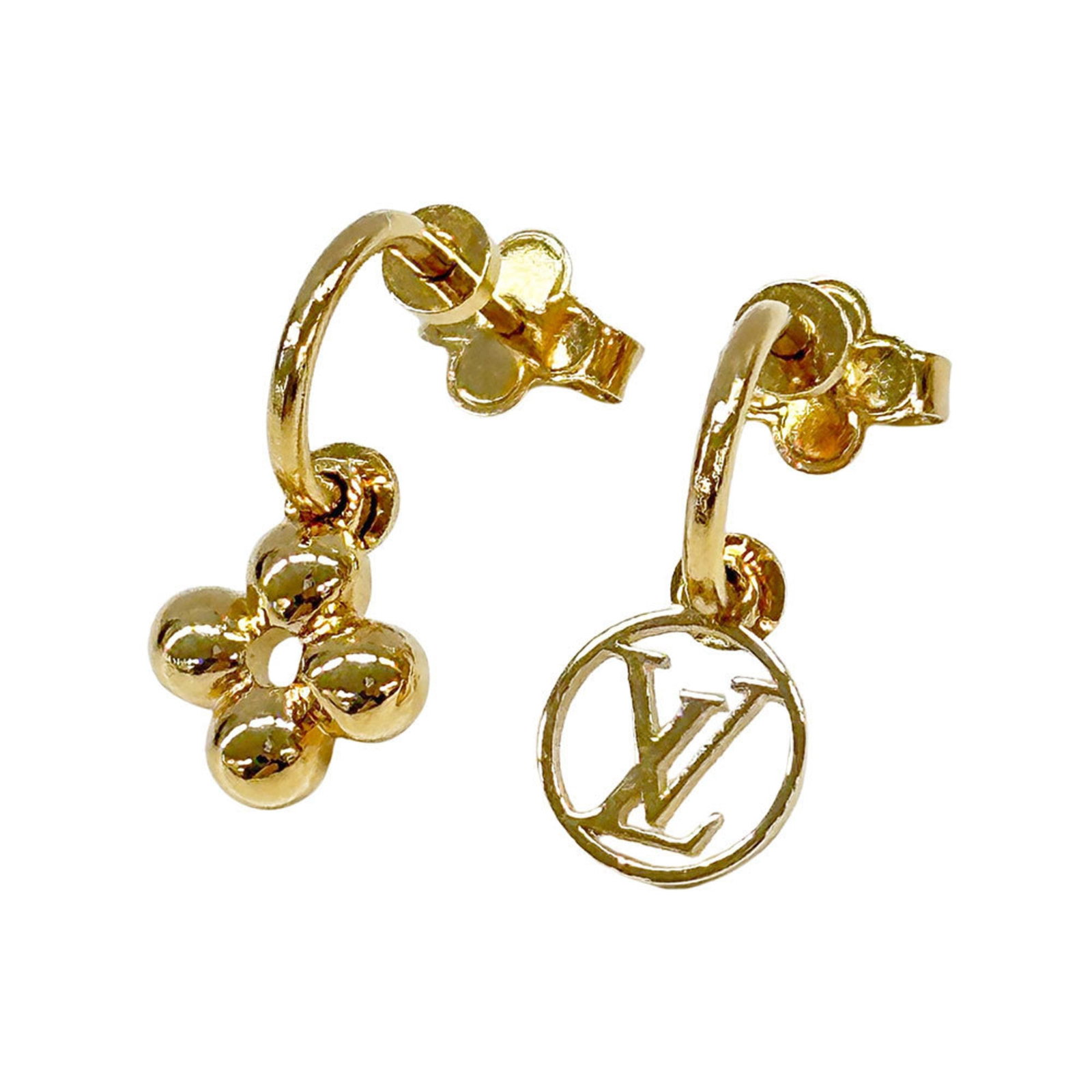Louis Vuitton Stud Earrings Gold Plating: Louis Vuitton Stud Earrings Gold Plating Gold Plating Louis Vuitton Stud Earrings, featuring the iconic monogram pattern in gold plating. Traces of usage and minor scratches can be seen on these earri