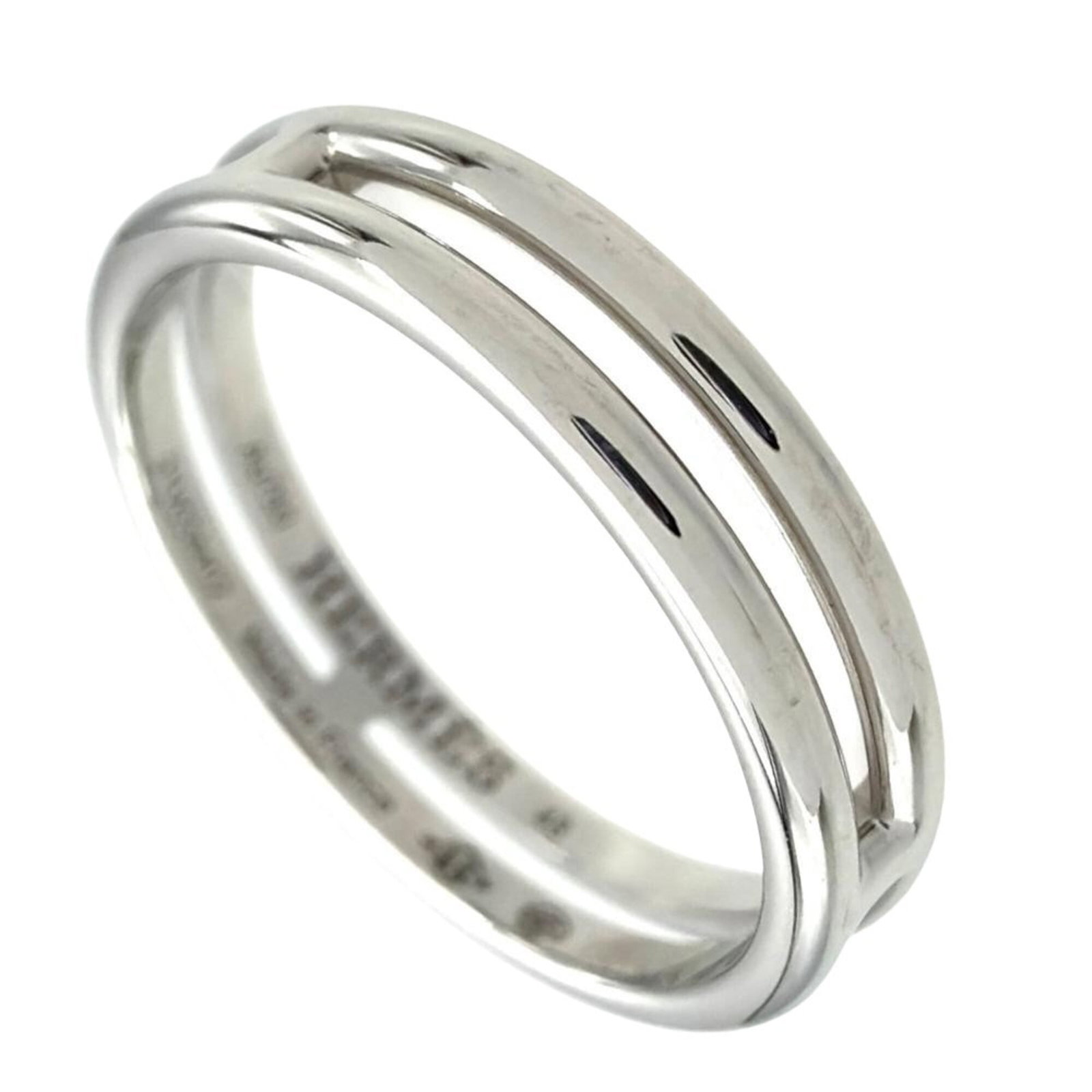 Hermes Band Ring White Gold (18K): Hermes Band Ring White Gold (18K) White Gold (18K) Band Ring from Hermes, featuring a classic design with a subtle elegance. This 48mm band ring boasts a refined look and feel, crafted from