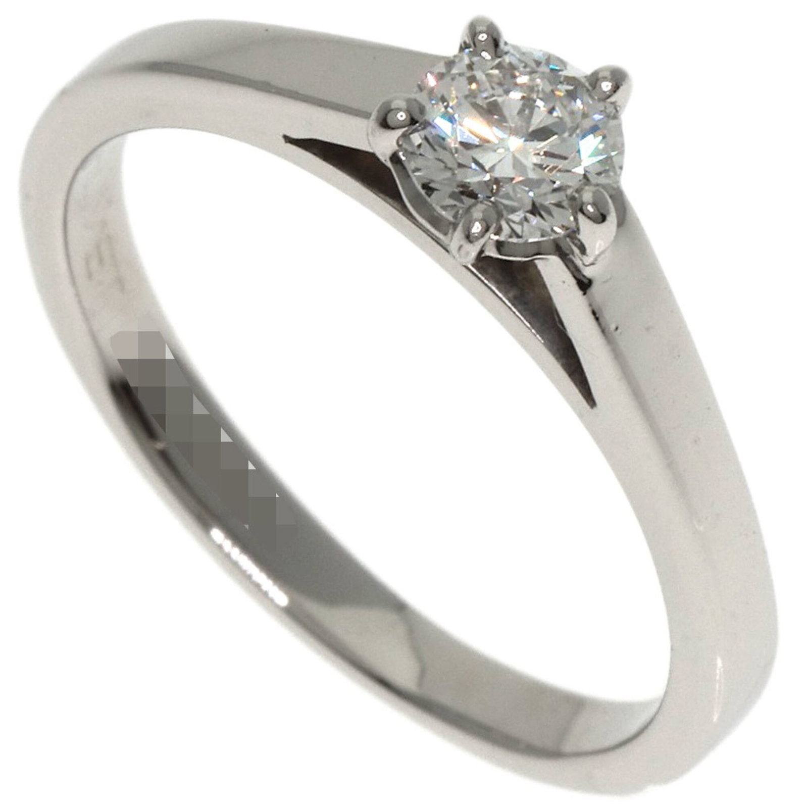 Chaumet Band Ring Platinum 950: Chaumet Band Ring Platinum 950 Platinum 950 Chaumet band ring with a diamond stone, offering a sleek and sophisticated design. The ring features a high-quality platinum construction with a few traces 