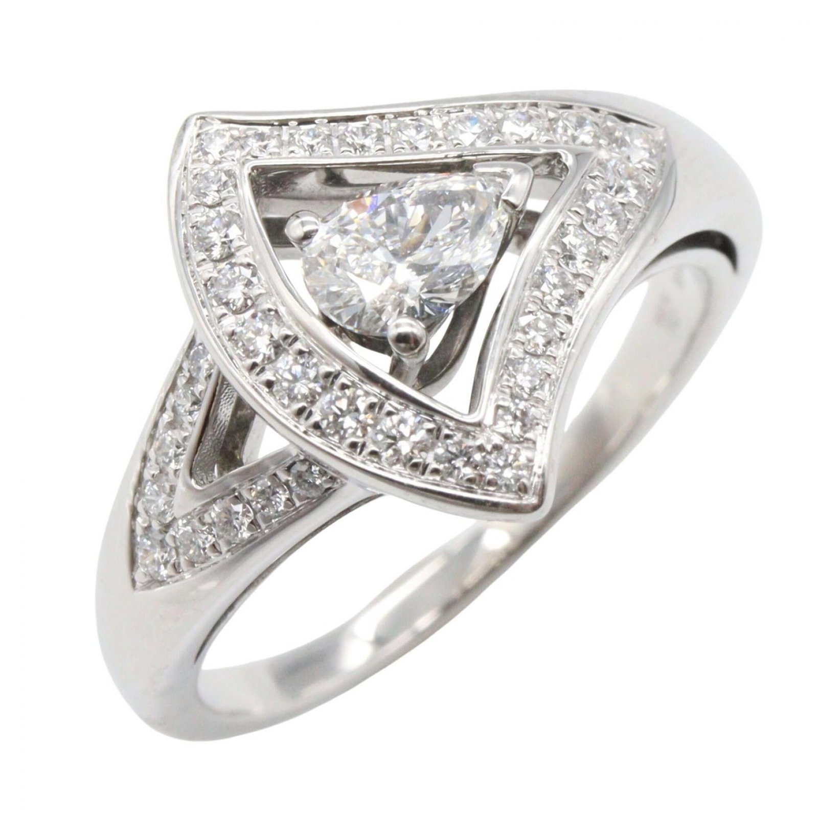Bvlgari Band Ring White Gold (18K): Bvlgari Band Ring White Gold (18K) Bvlgari Band Ring White Gold (18K) features a clear, white gold band with 18K material. This used ring has some scratches and dirt but remains in very good