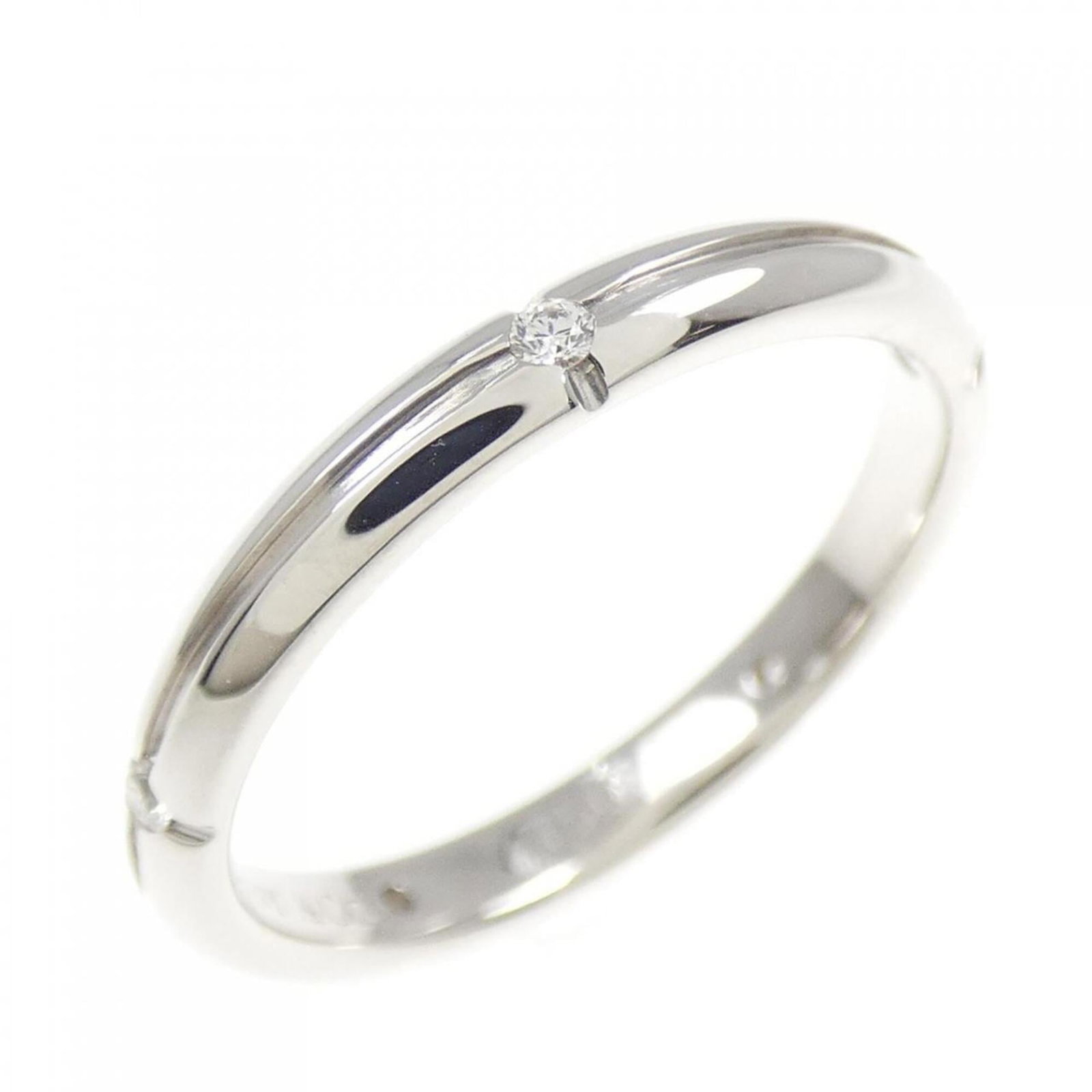 Tiffany Band Ring: Tiffany Band Ring Tiffany Band Ring in 18K White Gold, featuring a diamond stone. This band ring boasts a sleek design with a width of 2.3mm and weighs 2.4g. With its 18K white gold metal and diamond 