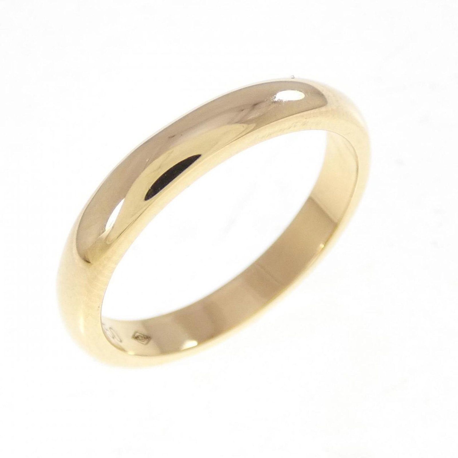 Yellow Gold 18K Cartier Wedding Ring: Yellow Gold 18K Cartier Wedding Ring Yellow Gold 18K Cartier Wedding Ring for sale, featuring the iconic brand's signature style. This 18K yellow gold ring boasts a classic design, with some minor sig
