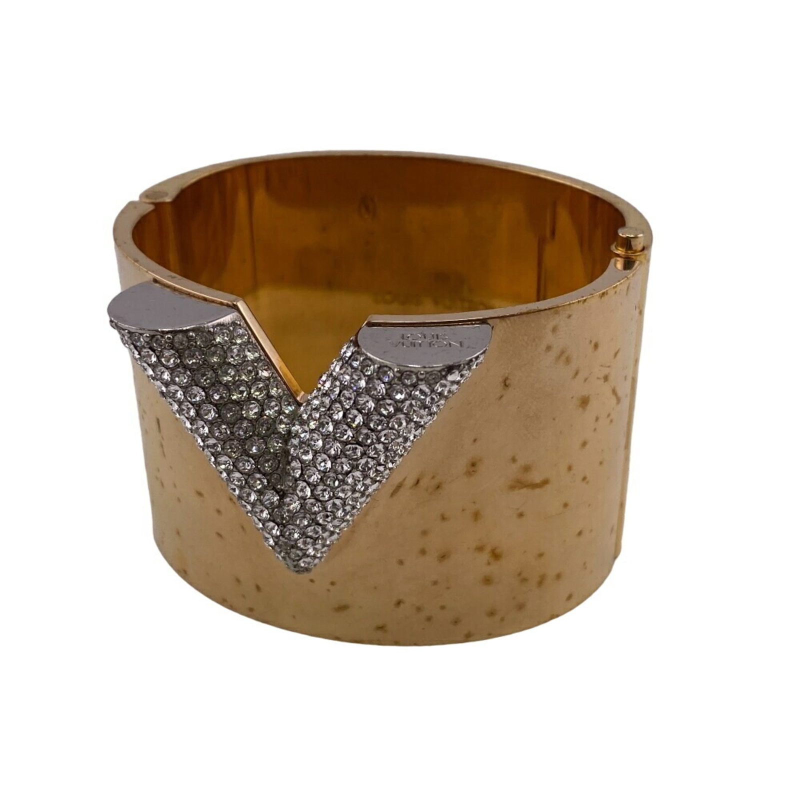 Louis Vuitton Bangle Gold Plating: Louis Vuitton Bangle Gold Plating Gold-plated bangle from Louis Vuitton, measuring 17cm in length. This used item bears traces of usage and minor damages/dirt, but remains in acceptable condition for 