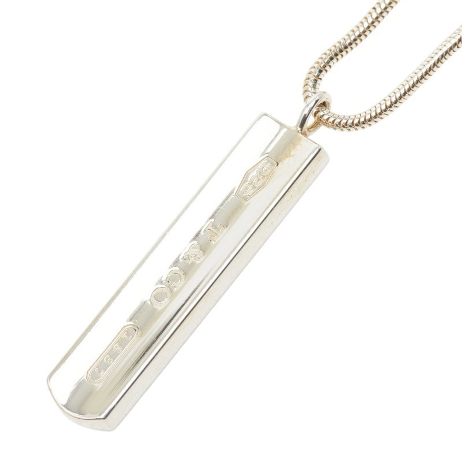 Silver Bar Necklace for Women by Tiffany & Co 1837: Silver Bar Necklace for Women by Tiffany & Co 1837 Silver Bar Necklace for Women by Tiffany & Co 1837. This sterling silver necklace features a sleek 36mm x 8.3mm pendant and a comfortable 46cm