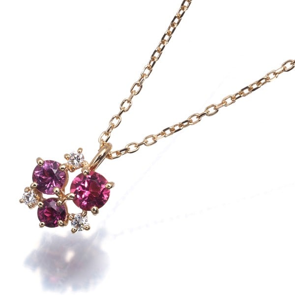 Tasaki Necklace Pink Tourmaline Garnet Diamond 0.04Ct 18K 750 Rose Gold: Tasaki Necklace Pink Tourmaline Garnet Diamond 0.04Ct 18K 750 Rose Gold Tasaki Necklace features a stunning 0.04ct pink tourmaline, garnet diamond combination set in 18k rose gold. The natural pink