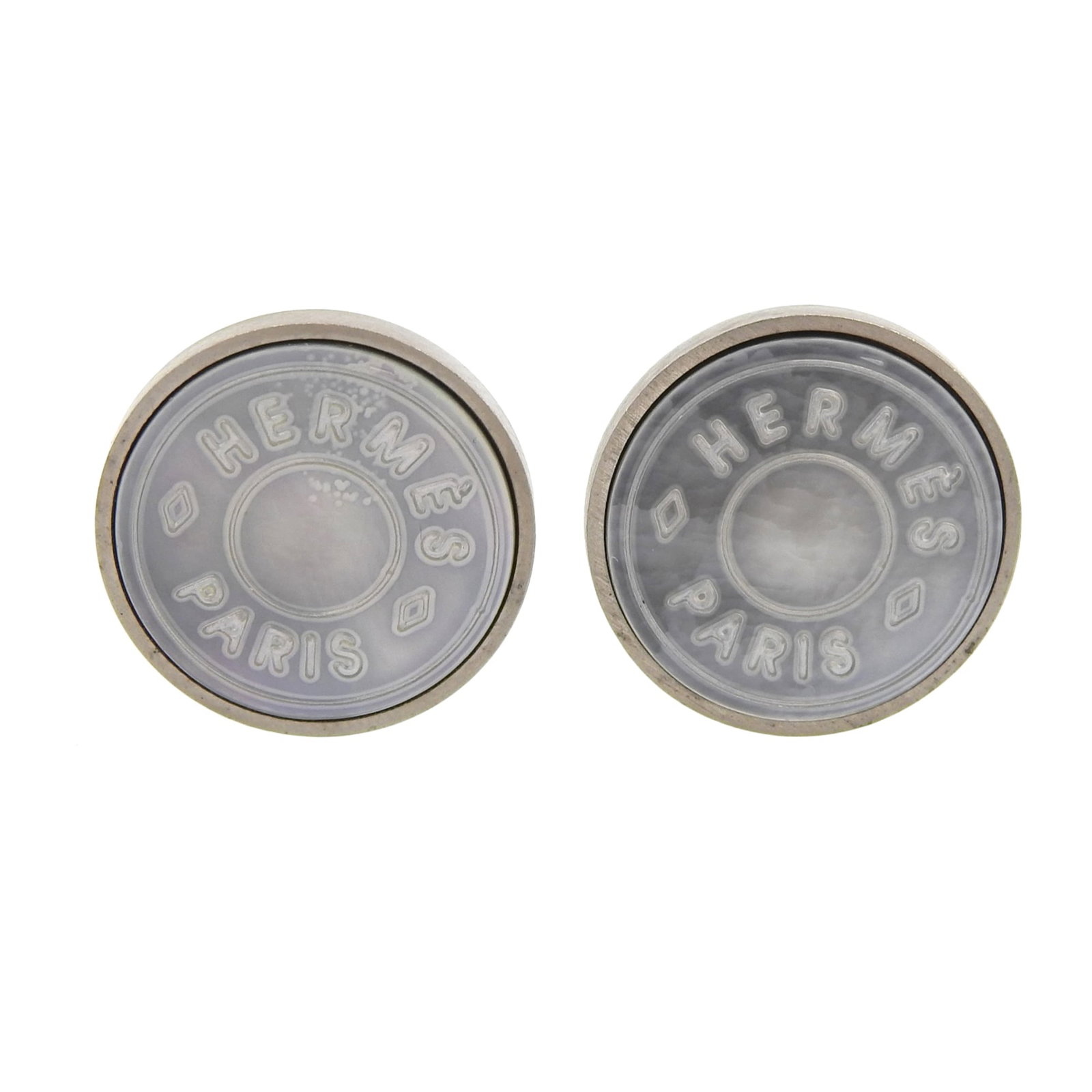 Metal Clip Hermes Earrings: Metal Clip Hermes Earrings Metal Clip Hermes Earrings feature a shell stone set in metal, with a size of 22.00mm x 22.00mm. The earrings are made from metal and have a few traces of usage, some