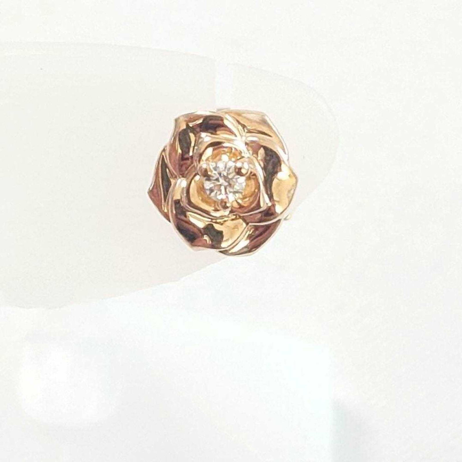 Pink Gold 18k Stud Earrings by Piaget: Pink Gold 18k Stud Earrings by Piaget Pink Gold 18k Stud Earrings by Piaget are crafted from high-quality pink gold, offering a luxurious touch to any outfit. With their understated design, these