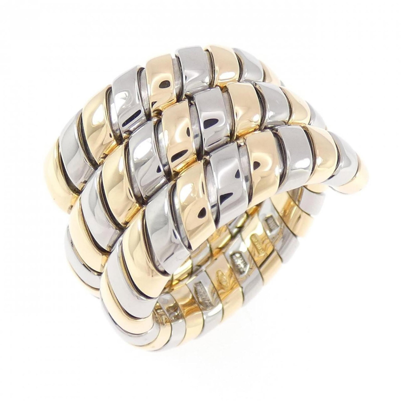 Stainless Steel Yellow Gold Ring Band Bvlgari 18K: Stainless Steel Yellow Gold Ring Band Bvlgari 18K Stainless Steel Yellow Gold Ring Band Bvlgari 18K features an 18K yellow gold band with stainless steel details, offering a unique blend of materials.