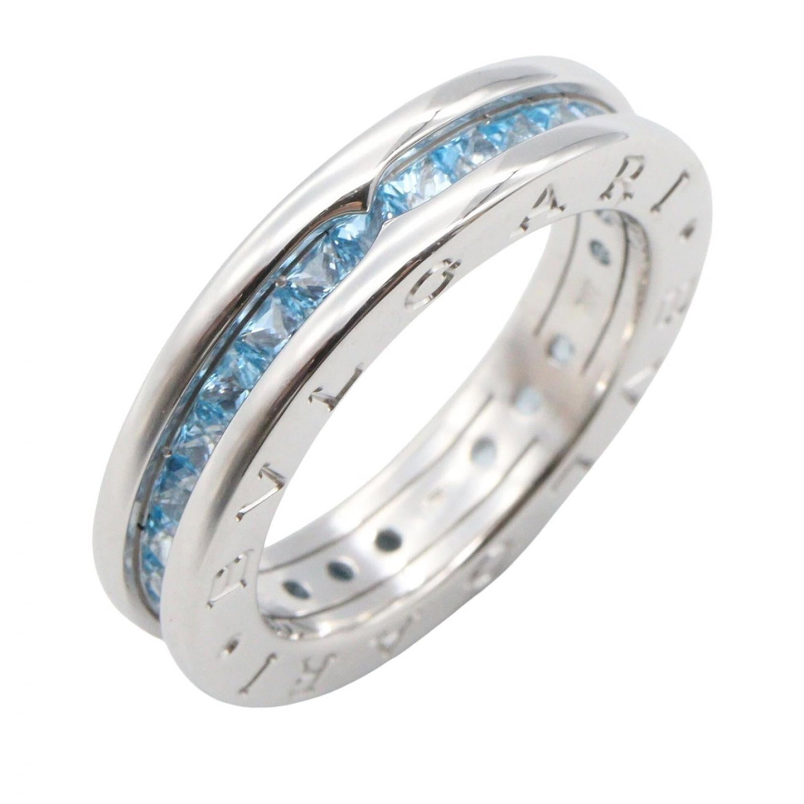 Bvlgari Band Ring White Gold (18K): Bvlgari Band Ring White Gold (18K) Bvlgari Band Ring White Gold (18K) in Blue, a stylish and elegant accessory. Made from high-quality white gold (18K), this band ring boasts a sleek design that adds