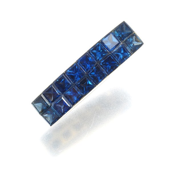 Sapphire 2.60Ct Pendant 18K 750 Yellow Gold: Sapphire 2.60Ct Pendant 18K 750 Yellow Gold Yellow gold pendant features a natural sapphire, weighing 2.60 carats, set in 18k yellow gold. The pendant showcases the beauty of the natural gemstone, hig