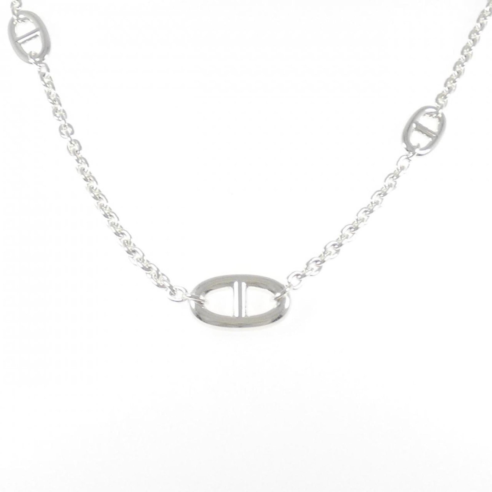 Farandole Necklace by Hermes: Farandole Necklace by Hermes Silver 925 Farandole Necklace by Hermes, featuring a pendant with a size of 13.8mm and a neck circumference of 76 cm. This necklace has been refurbished to like new