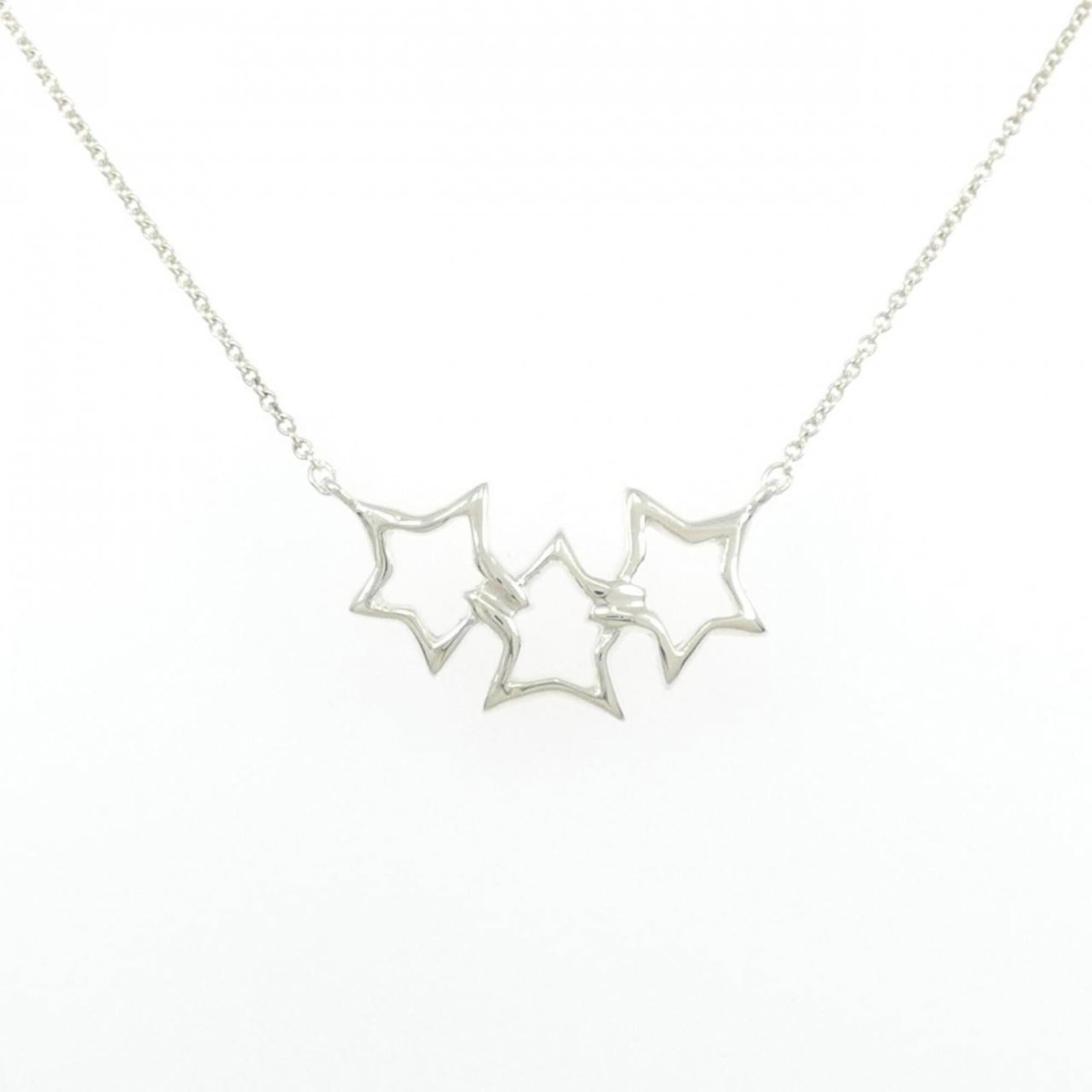 Star Necklace Tiffany 925: Star Necklace Tiffany 925 Star Necklace in Silver 925, a delicate and elegant pendant from Tiffany. With its 12.6mm x 24.4mm size and 44 cm / 17.32'' adjustable neck circumference, it's designed to