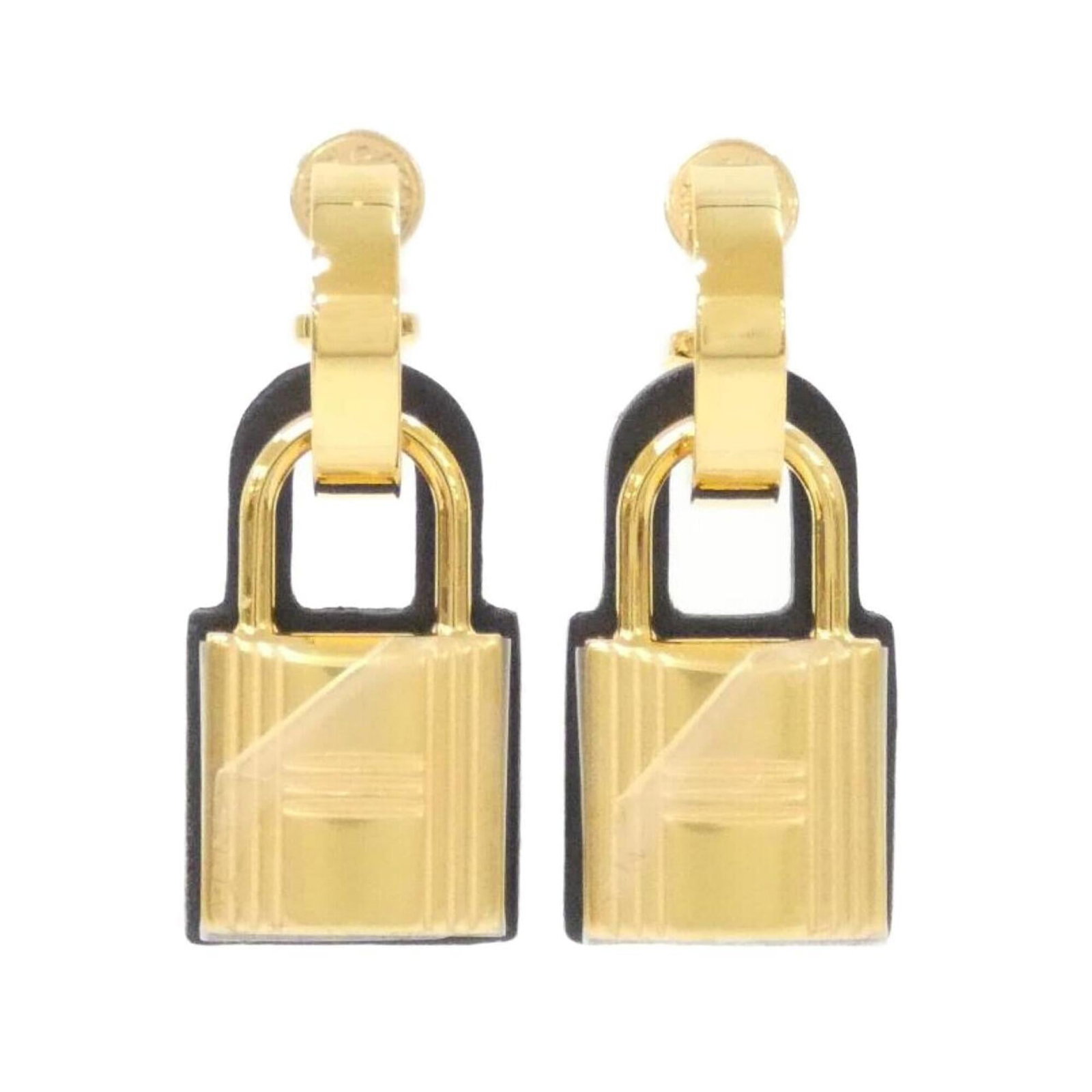 Swift Hermes Leather Earrings: Swift Hermes Leather Earrings Swift Hermes Leather Earrings are drop earrings made from Swift leather in black. Measuring 22.00mm x 13.00mm, they have a subtle size that complements various outfits.