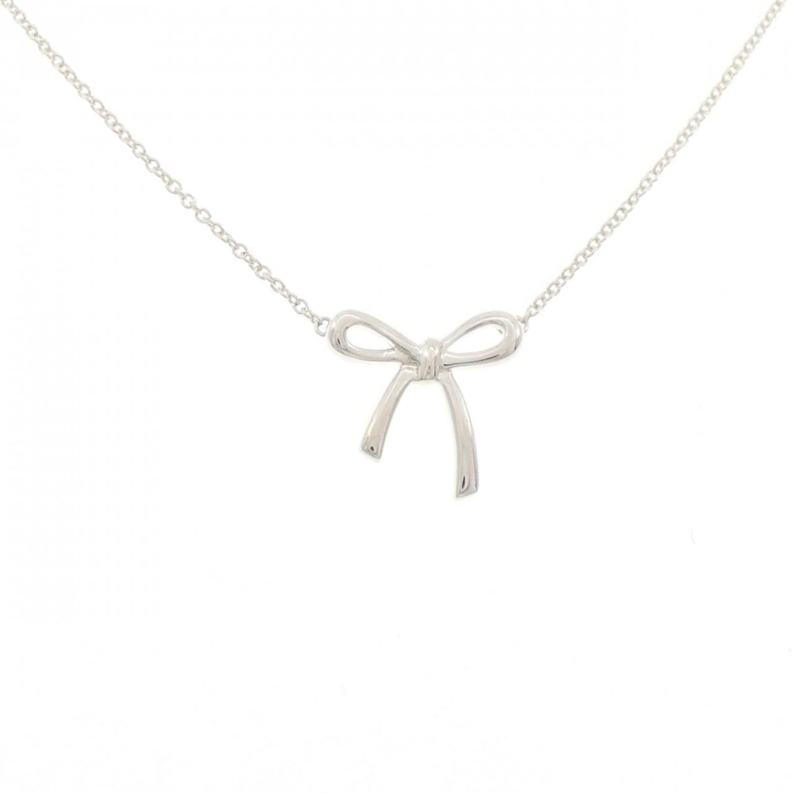 Bow Necklace Tiffany: Bow Necklace Tiffany Silver 925 Tiffany necklace with a pendant featuring the iconic Bow design, crafted from high-quality materials and boasting a sleek silver finish. The necklace measures 41cm in