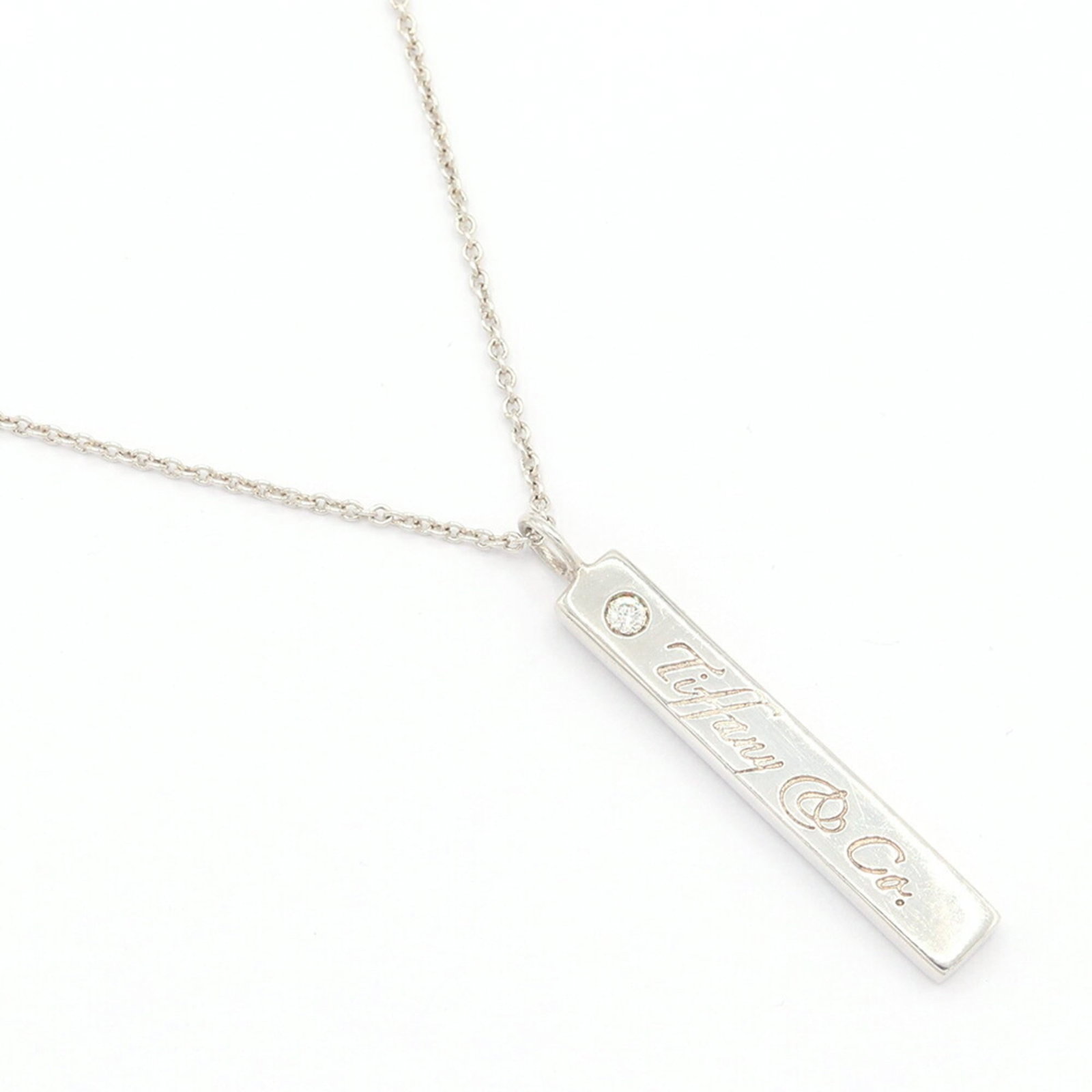 Tiffany & Co. Notes Bar Necklace 1P Diamond Sterling Silver 925 Pendant Choker Women'S.: Tiffany & Co. Notes Bar Necklace 1P Diamond Sterling Silver 925 Pendant Choker Women'S. Sterling silver necklace featuring a 1P diamond pendant, crafted by Tiffany & Co. in 925 quality. The