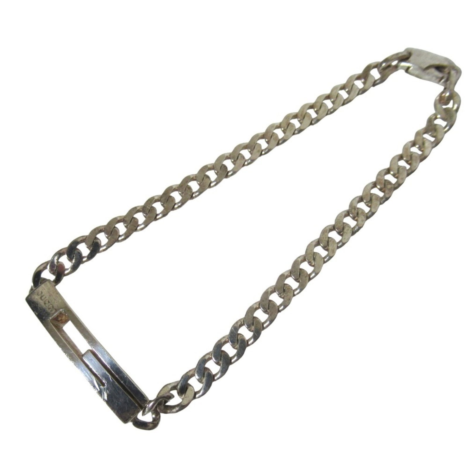 Gucci Charm Bracelet Silver 925: Gucci Charm Bracelet Silver 925 Silver 925 Charm Bracelet from Gucci, featuring the iconic brand's signature style. This used charm bracelet boasts a sleek design and measures 19cm in length, with