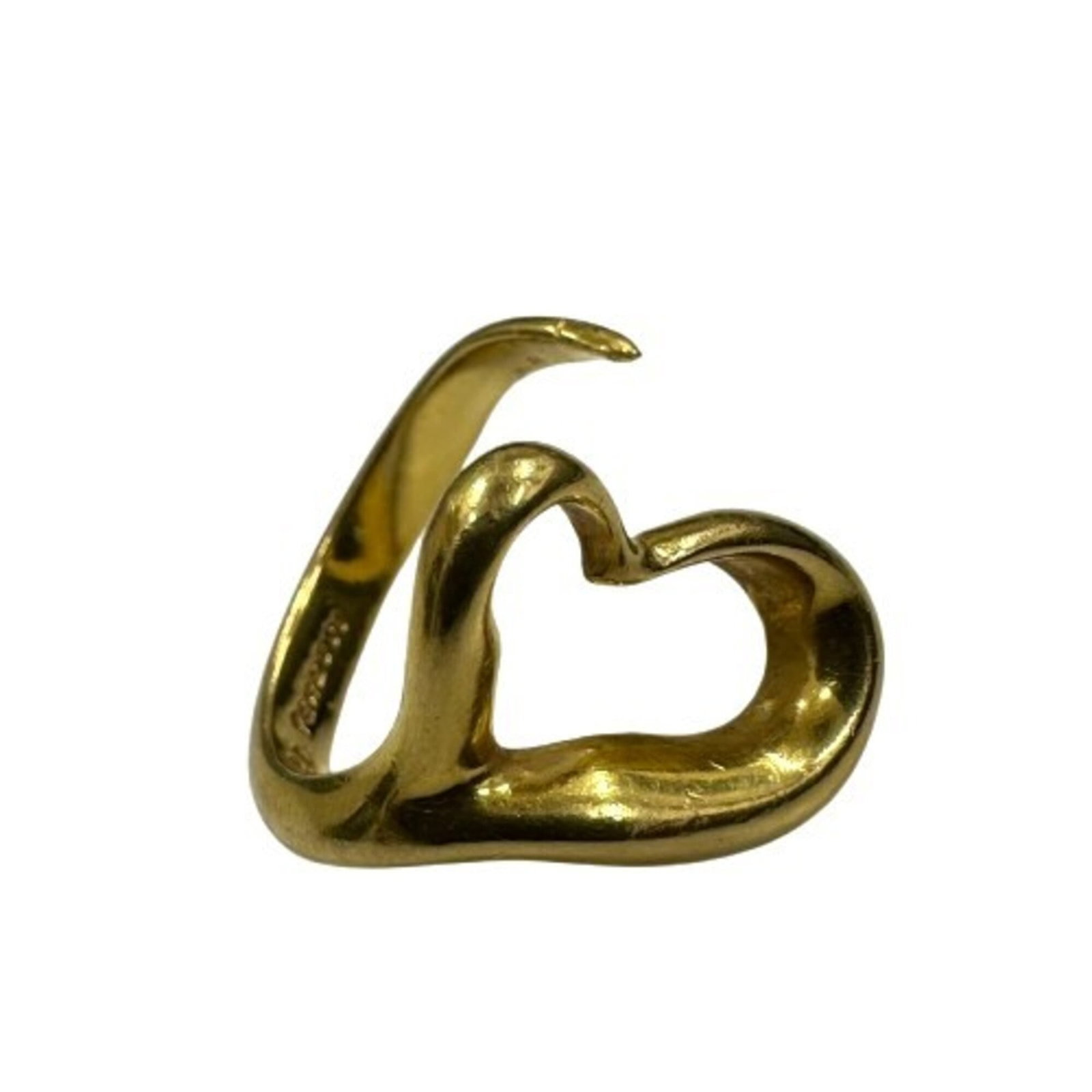 Tiffany Ring Gold Yellow 18K: Tiffany Ring Gold Yellow 18K This Tiffany ring features a stunning gold yellow 18K band, showcasing the brand's iconic style. The item bears traces of usage and minor scratches, but remains in good co