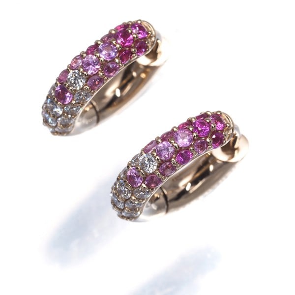 Ponte Vecchio Earrings Pink Sapphire Diamond Eterno Hoop 18K Rg: Ponte Vecchio Earrings Pink Sapphire Diamond Eterno Hoop 18K Rg 18k Rose Gold and Pink Sapphire Eterno Hoop Earrings. The elegant design features a natural pink sapphire at the center, set in an 18k r