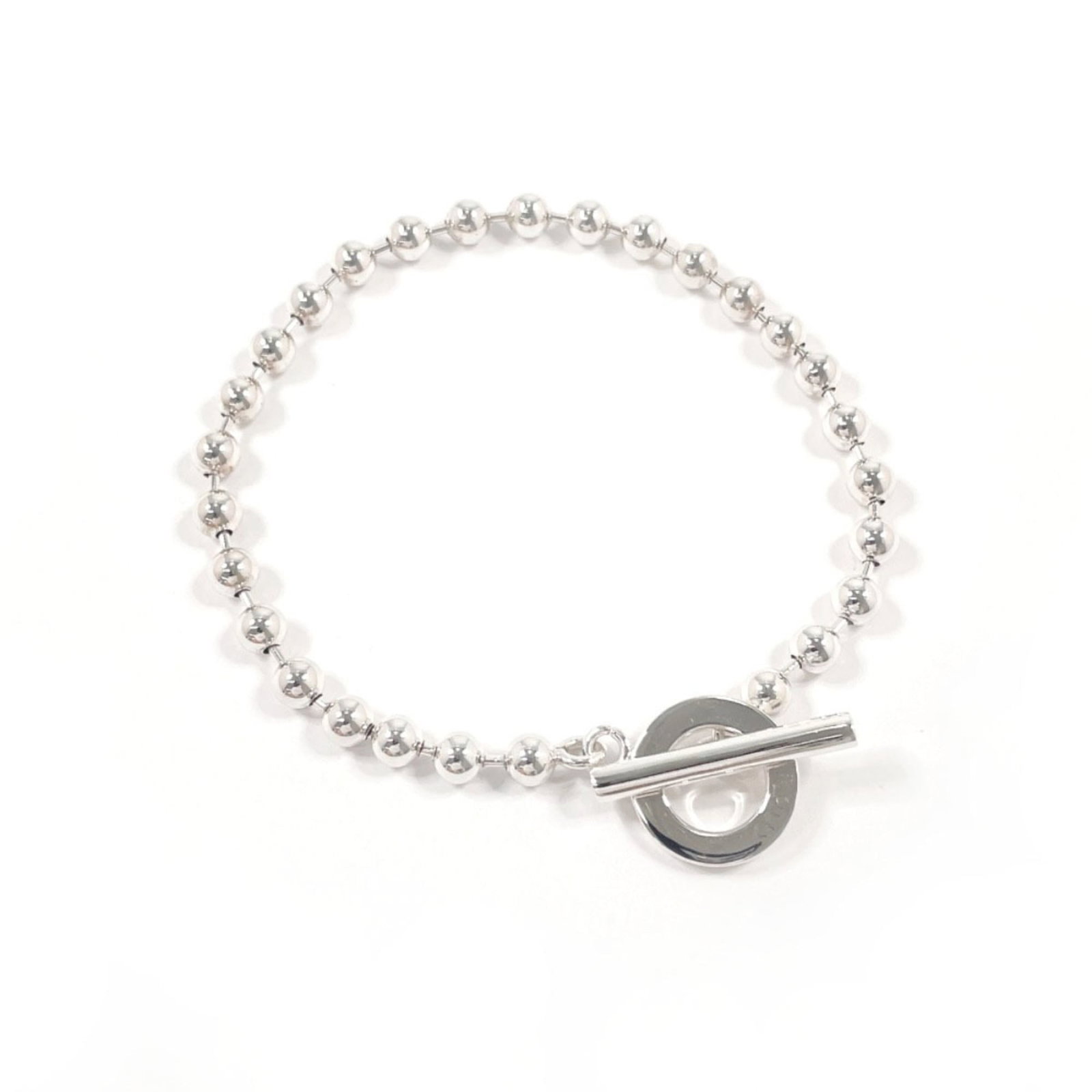 Gucci Charm Bracelet Silver 925: Gucci Charm Bracelet Silver 925 Silver 925 Gucci Charm Bracelet, featuring the iconic Gucci brand, boasts a sleek and modern design. Made from high-quality silver, this charm bracelet measures 20cm