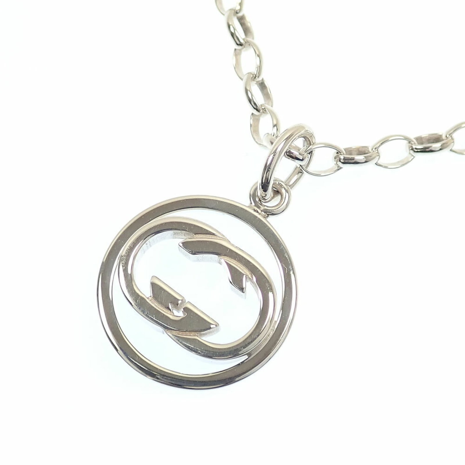 Gucci Interlocking G Necklace Sv925 14.7G Silver Women'S/ Men'S Item Number 147749: Gucci Interlocking G Necklace Sv925 14.7G Silver Women'S/ Men'S Item Number 147749 The Gucci Interlocking G Necklace in silver 925 is a stylish accessory featuring the iconic interlocking G logo. With