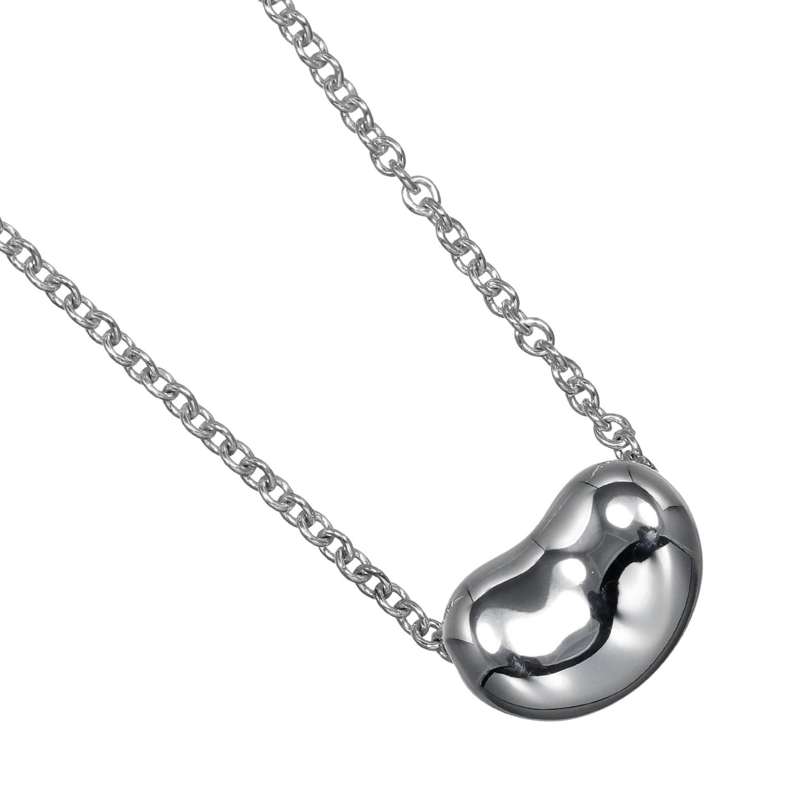 Tiffany & Co. Bean Necklace 925 Silver Approx. 2.46G: Tiffany & Co. Bean Necklace 925 Silver Approx. 2.46G Tiffany & Co. Bean Necklace 925 Silver Approx. 2.46G is a beautiful sterling silver necklace featuring the iconic Tiffany & Co. design, with a