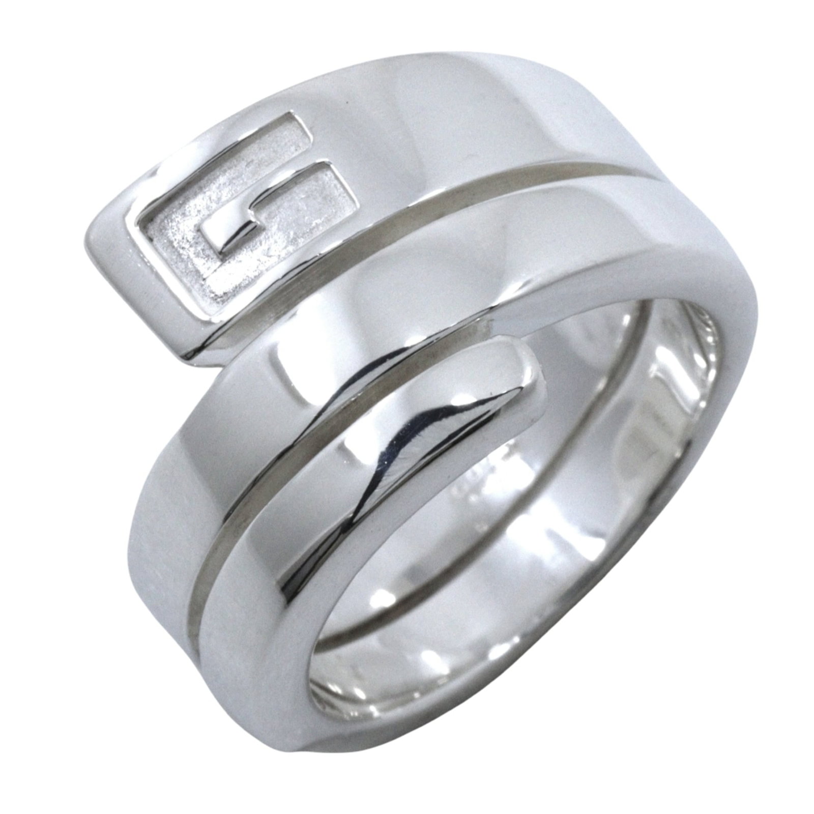Gucci ring band silver 925: Gucci ring band silver 925 Silver 925 band ring from Gucci, featuring a sleek and modern design. The ring boasts an inner diameter of 17.00mm and weighs 10.8g, making it a statement piece for any