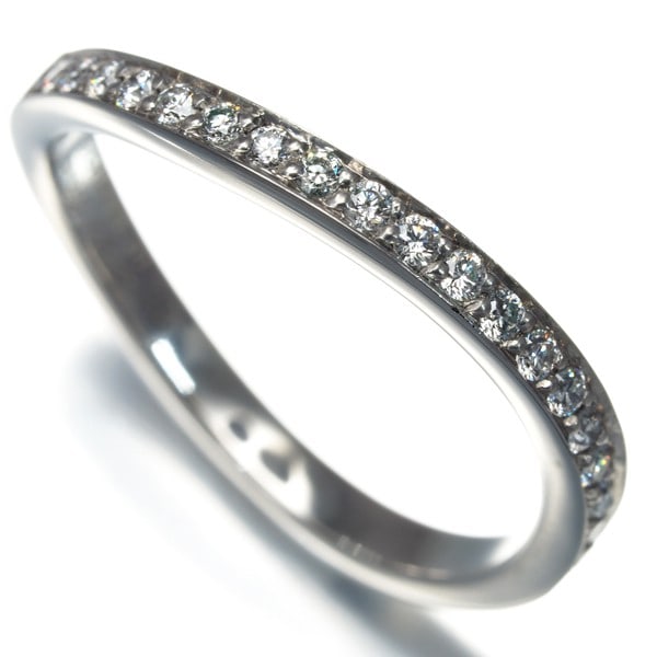 Chanel Ring Diamond Rubans Half Eternity Eu51 950 Platinum: Chanel Ring Diamond Rubans Half Eternity Eu51 950 Platinum Platinum ring featuring a natural diamond set in the iconic Rubans collection from CHANEL, with a half eternity design. This elegant piece