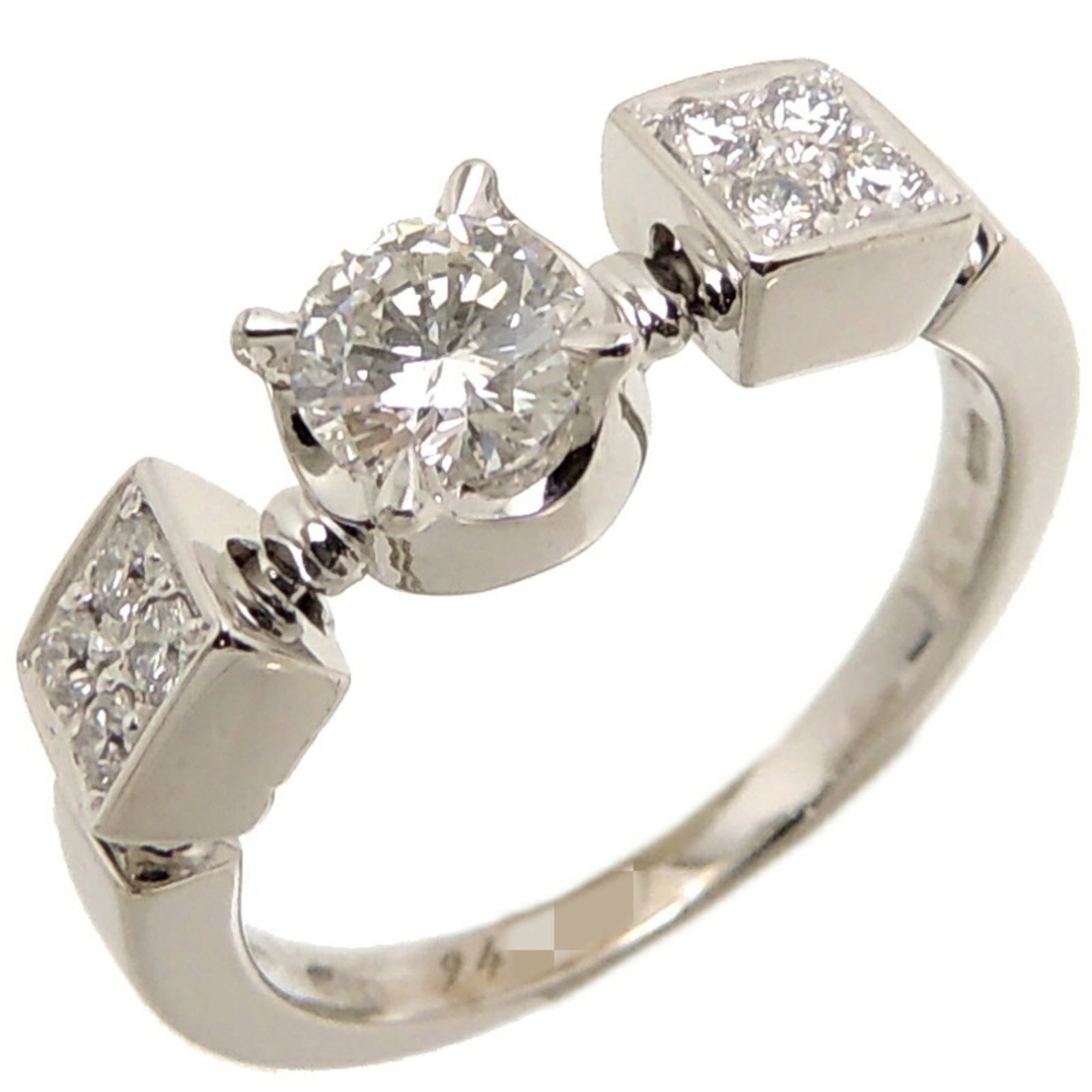 Bvlgari Band Ring White Gold (18K): Bvlgari Band Ring White Gold (18K) Bvlgari Band Ring White Gold (18K) features a diamond stone weighing 0.35 carats, set in 18K white gold with a Vs1 clarity grade and F color. The ring boasts a