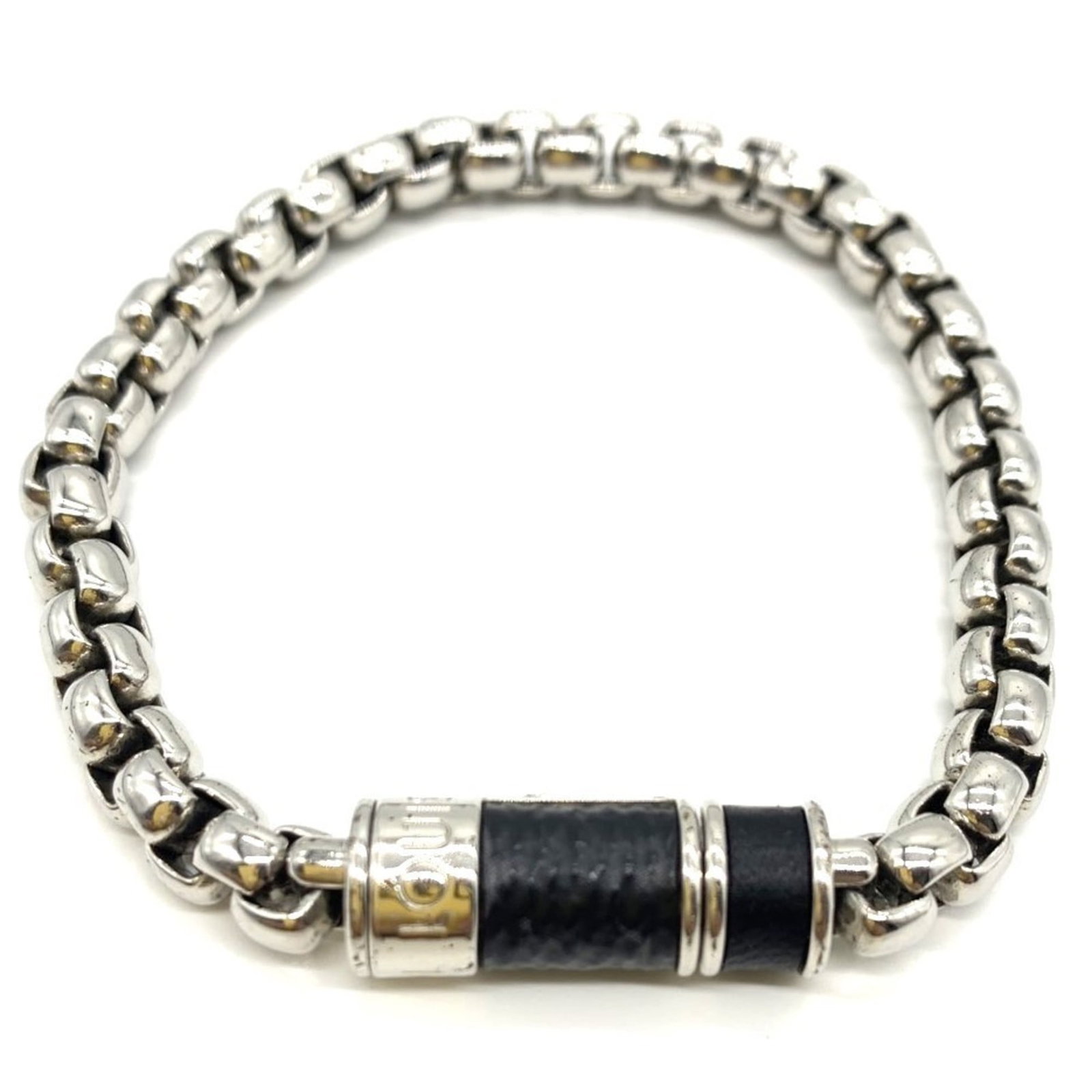 Charm of Louis Vuitton Metal: Charm of Louis Vuitton Metal The Louis Vuitton Metal Charm Bracelet boasts the iconic Monogram Eclipse design, adding a touch of luxury to any outfit. With its total length measuring 19cm and metal