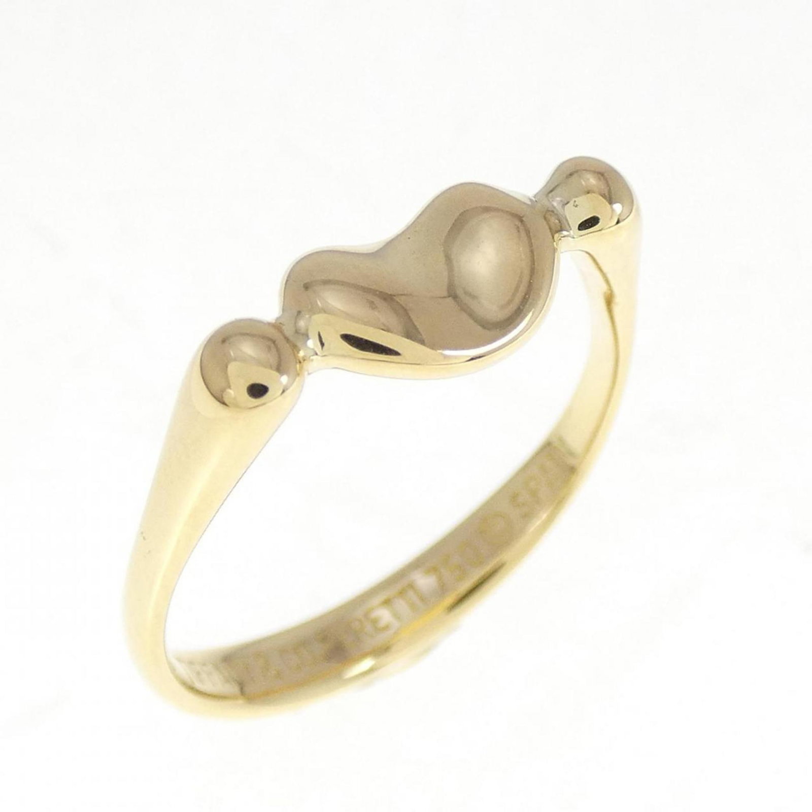 Tiffany Ring Gold Yellow 18K: Tiffany Ring Gold Yellow 18K Tiffany Ring Gold Yellow 18K, a beautiful band ring crafted from high-quality yellow gold (18K), features a slender 2.7mm width and weighs 2.8g. This used ring in very goo
