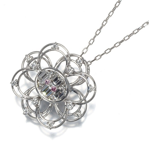 Kdion Necklace Pink &Clear Diamond 0.56Ct/ 0.20Ct/ 0.02Ct 18K Wg: Kdion Necklace Pink &Clear Diamond 0.56Ct/ 0.20Ct/ 0.02Ct 18K Wg The Kdion Necklace boasts a striking combination of pink and clear diamonds, with the main stone featuring a natural 0.02Ct diamond.