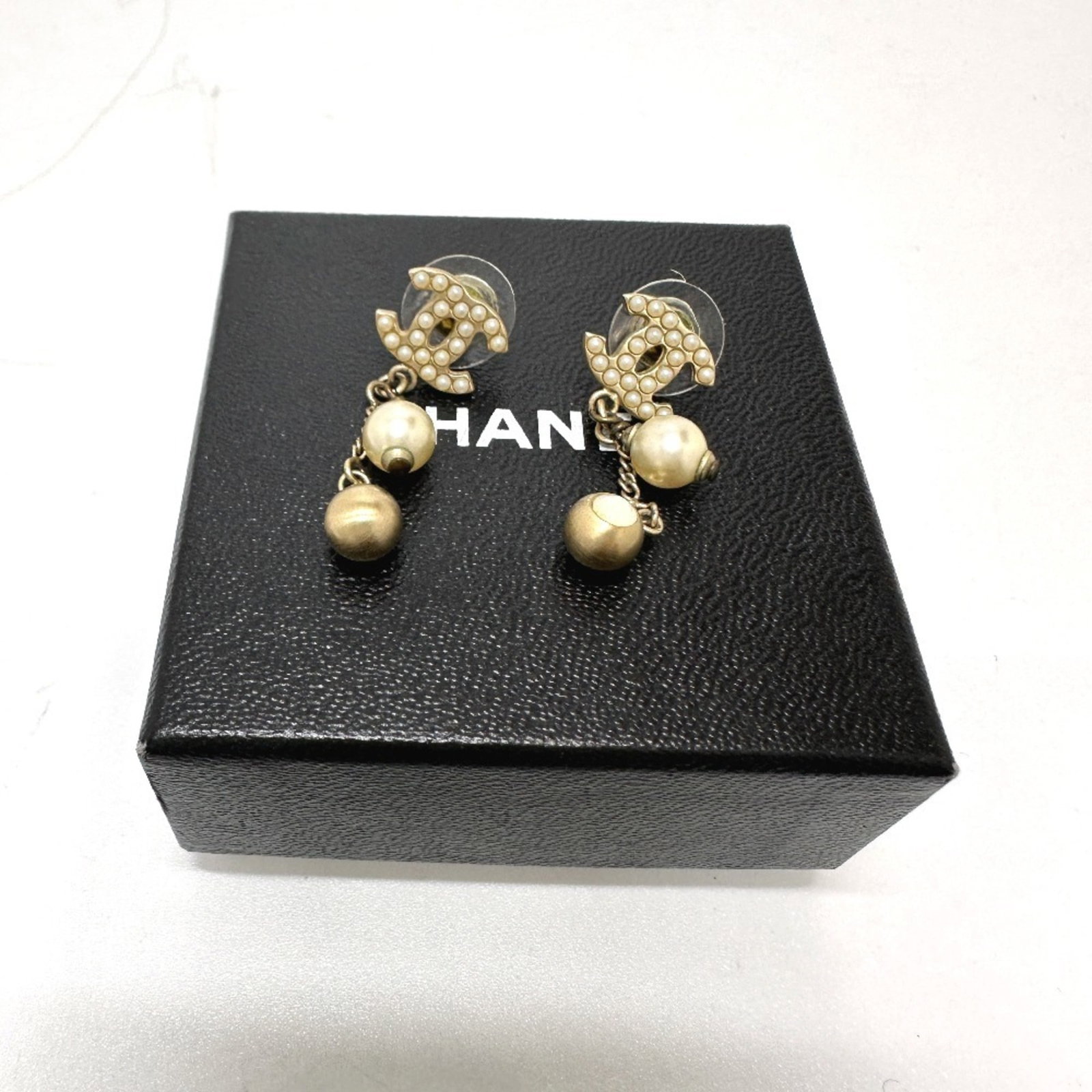 Chanel Stud Earrings Gold Plating - 12